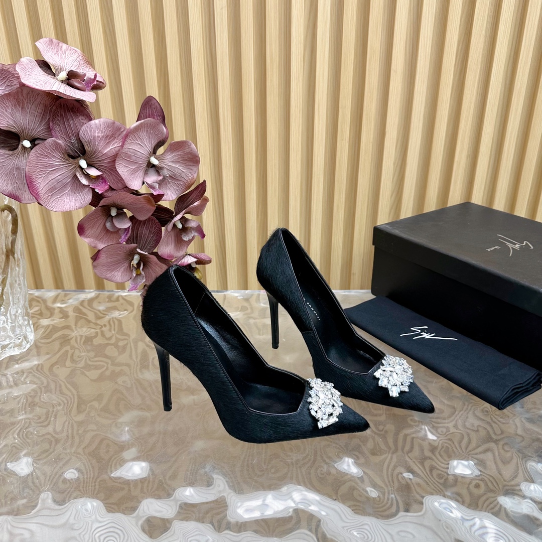 Giuseppe Zanotti Women’s High Heels Collection Overview: Luxury Italian Design, Horse Hair Shoes. - 图片 8