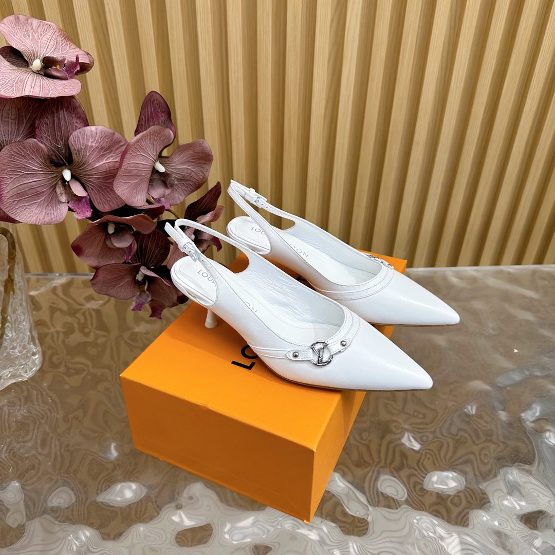 NO:129435,LV | Louis Vuitton 25 2025 early spring new product Top version counter with the latest model SHAKE pointed toe Mary Jane Cat heel sandals/single shoes Hard goods are new ————————————————————————————————————————————————————————————————————————————————————————————————————————————————————————————————————————————————————————————————————————————————————————————————————————————————————————————————————————————————————————————————————————————————————————————————————————————————————————————————————————————————————————————————————————————————————————————————————————————————————————————————————————————————————————————————————————19860909LV | 路易威登 25 2025 早春新品 顶级版本专柜主打最新款 SHAKE尖头玛丽珍 猫跟凉鞋/单鞋 硬货上新 ———————————— 鞋面原版定制漆皮/羊皮/老花布/牛仔布 内里进口山羊皮里 大底原版意大利真皮大底 跟高4.5cm 鞋码: 35-39（34、40、41定制不退换）,凉鞋,louis vuitton,louis vuitton,sandals,mary jane,sheepskin,Leather soles,Women's Shoes