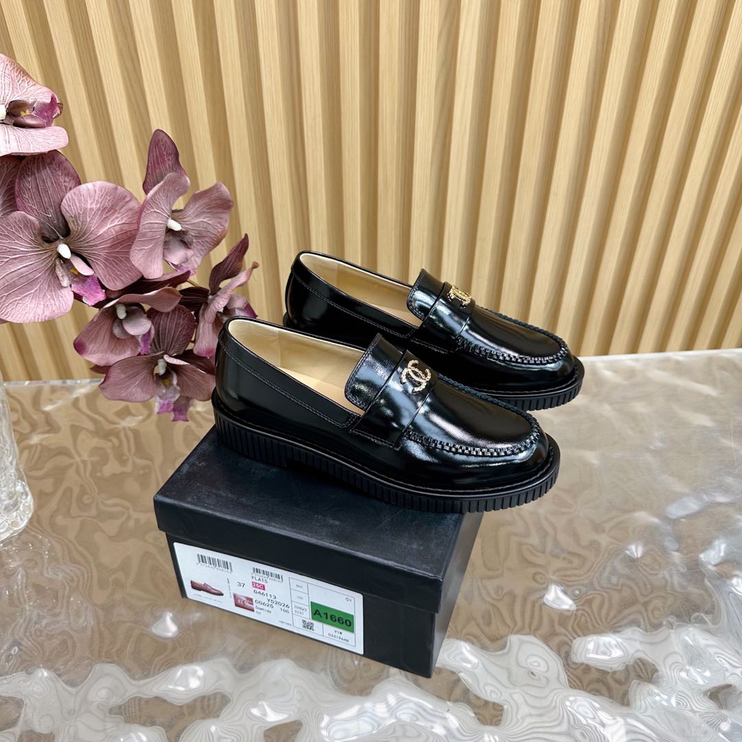 NO:129977,Top version | Xiaoxiang Academy style loafers High-quality single shoes ———————————————————————————————————————————————————————————————————————————————————————————————————————————————————————————————————————————————————————————————————————————————————————————————————————————————————————————————————————————————————————————————————————————————————————————————————————————————————————————————————————————————————————————————————————————————————————————————————————————————————————————————————————————————————————————————————————————————————————————————————————————————19860909顶级版本  |小香 学院风乐福鞋 气质单鞋高版本的 ———————————顶级版本 时尚圈的绝绝子 搭配将演绎着细致 极简 永不褪去的经典元素 展现与众不同的穿搭风格美到无话可说 夏季必入款…… ━━━━━ t ━━━━━ 鞋面牛油皮/牛皮 内里羊皮  大底原版真皮大底 鞋码: 35-39（40、41定制不退换）,乐福鞋,loafers,cowhide,sheepskin,Leather soles,Women's Shoes