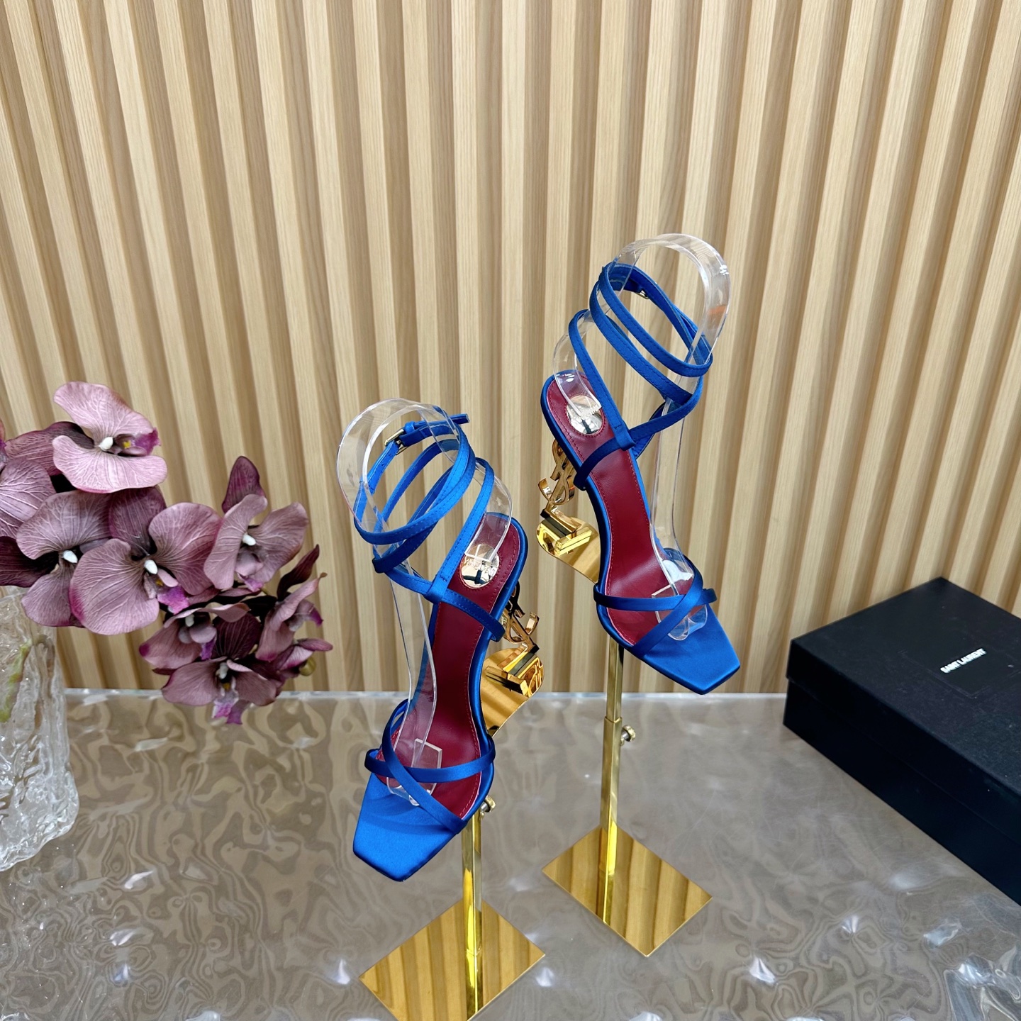 NO:172265,Top quality 2025 early spring new Saint Laurent / YSL Saint Laurent metal letter logo high heels sandals ——————————————————————————————————————————————————————————————————————————————————————————————————————————————————————————————————————————————————————————————————————————————————————————————————————————————————————————————————————————————————————————————————————————————————————————————————————————————————————————————————————————————————————————————————————————————————————————————————————————————————————————————————————————————————————————————————————————————————————————————19860909顶级品质 2025早春新款Saint Laurent / YSL圣罗兰金属字母logo高跟凉鞋 ———————————— YSL姐姐的美丽尤物高跟鞋 又是人间圣罗兰 Rose同款的小方头 高跟鞋化很好修饰脚型,奢华金属链 这几年SLP是在高跟鞋越来越懂女人了摒奔了防水台款的尴尬设计印象ysl绝美坡跟鱼嘴 鞋面真丝布 鞋底真皮大底 跟高约10.5cm 码数35-41（34、40、41定制不退不换）,高跟鞋,loro piana,saint laurent,saint laurent,saint laurent,sandals,high heels,real silk,Leather soles,Women's Shoes