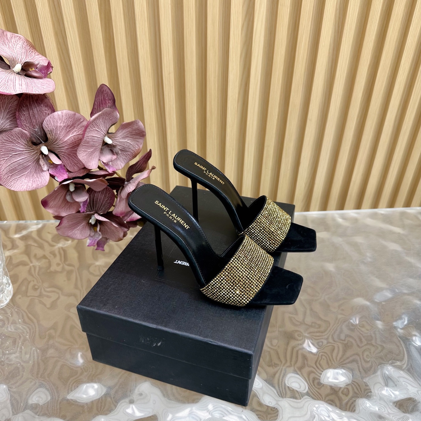 NO:172253,Top quality 2025 early spring new Saint Laurent / YSL Saint Laurent hot diamond one-strip high heel sandals ————————————————————————————————————————————————————————————————————————————————————————————————————————————————————————————————————————————————————————————————————————————————————————————————————————————————————————————————————————————————————————————————————————————————————————————————————————————————————————————————————————————————————————————————————————————————————————————————————————————————————————————————————————————————————————————————————————————————————————————19860909顶级品质 2025早春新款Saint Laurent / YSL圣罗兰烫钻一字带高跟凉鞋 ———————————— YSL姐姐的美丽尤物高跟鞋 又是人间圣罗兰 Rose同款的小方头 高跟鞋化很好修饰脚型,奢华金属链 这几年SLP是在高跟鞋越来越懂女人了摒奔了防水台款的尴尬设计印象ysl绝美坡跟鱼嘴 鞋面钻面 鞋底真皮大底 跟高约10.5cm 码数35-41（34、40、41定制不退不换）,高跟鞋,loro piana,saint laurent,saint laurent,saint laurent,sandals,high heels,Leather soles,Women's Shoes