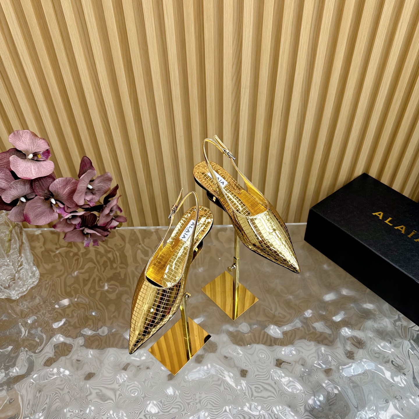 NO:439248,2025 counter new catwalk ALAIA｜French high-end first-line high-end high-end brand fish mouth high-heel sandals super fairy ———————————————————————————————————————————————————————————————————————————————————————————————————————————————————————————————————————————————————————————————————————————————————————————————————————————————————————————————————————————————————————————————————————————————————————————————————————————————————————————————————————————————————————————————————————————————————————————————————————————————————————————————————————————————————————————————————————————————————198609092025专柜新款走秀款ALAIA｜法国高端一线高定品牌 鱼嘴高跟凉拖超仙女 —————————————— AzzedineAlaia:时尚界最后的手艺人 只忠于展现女性身体曲线的裁剪之王 始创于1979年的品牌Alaia 一直主售时装感十足的型格女鞋 鞋面定制原版镜面材质 内里羊皮 鞋底真皮大底 跟高平底 码数35-41（40.41.42定制） 包装Alaia原版包装,高跟鞋凉鞋,alaia,sandals,high heels,sheepskin,Leather soles,Women's Shoes