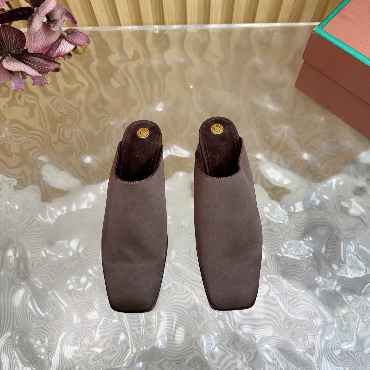 Loro Piana Women's Classic Elegant Mules Minimalist Style Slippers 5 i1742547048208 7991 0 3