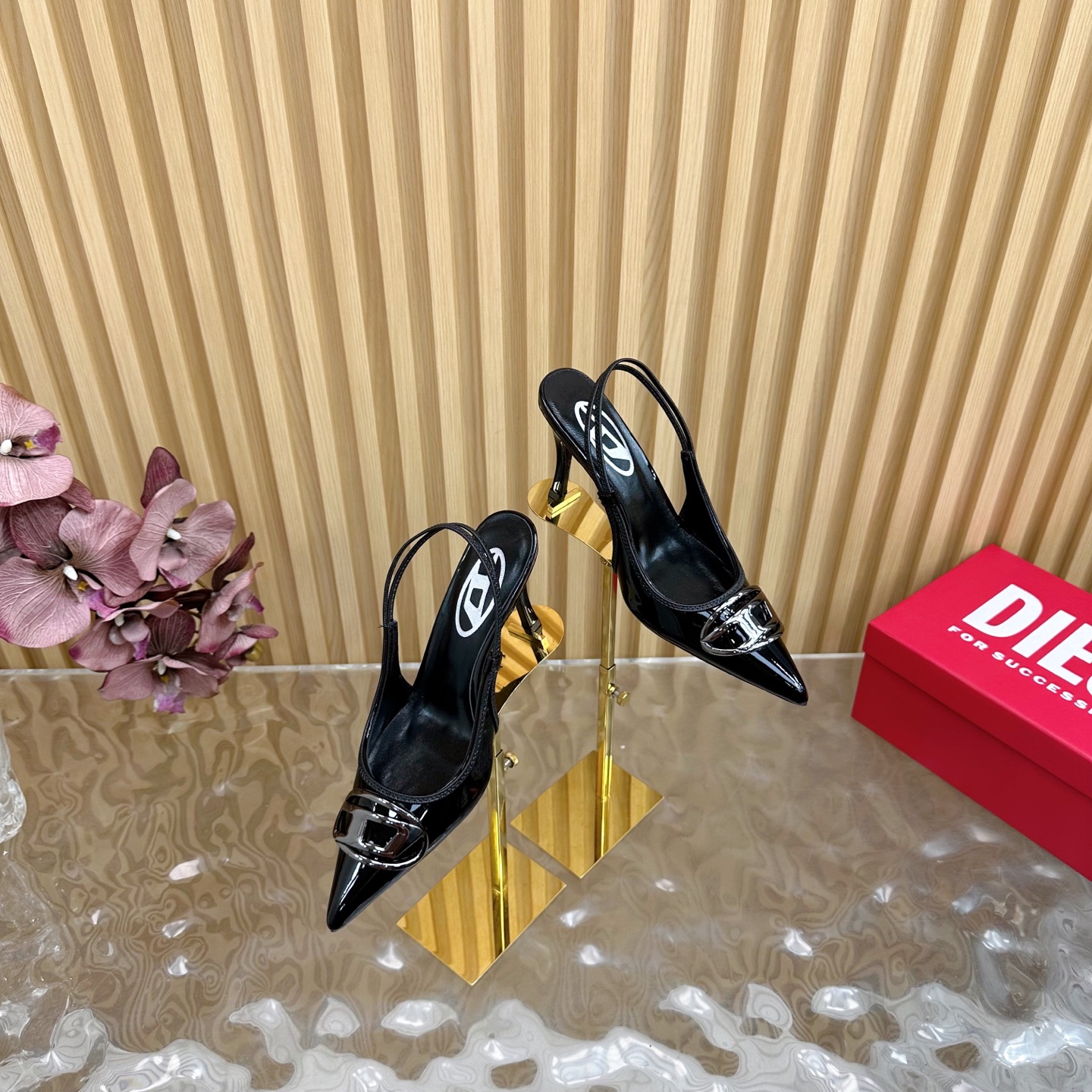 2025 Spring/Summer Super-Heavy-Explosive Diesel Cowboy Fashion Shoes 🤠👠 - 图片 1