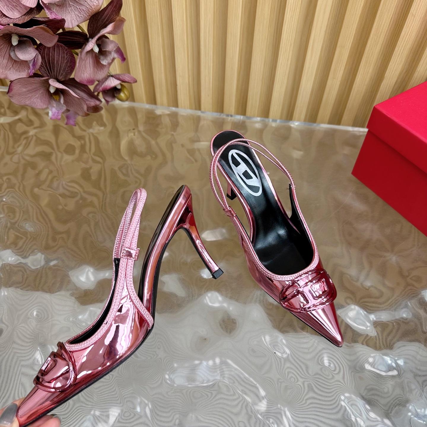Diesel’s F/W23 Sexy Shoe Prize: Super-Heavy-Explosive Tweezer for Spring/Summer 2025 - 图片 8