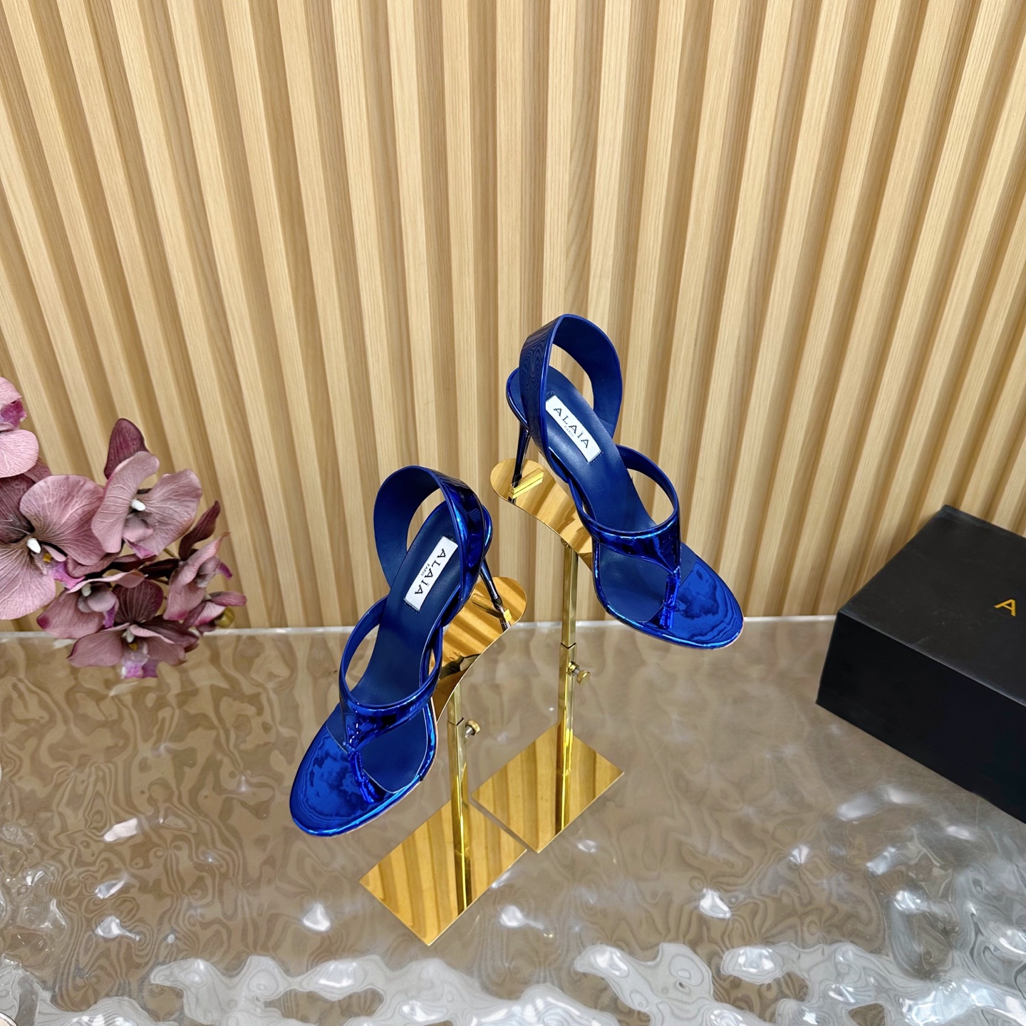 NO:249566,2025 counter new catwalk ALAIA｜French high-end first-line high-end high-end brand new foot-clip-mile sexy single shoes Super fairy —————————————————————————————————————————————————————————————————————————————————————————————————————————————————————————————————————————————————————————————————————————————————————————————————————————————————————————————————————————————————————————————————————————————————————————————————————————————————————————————————————————————————————————————————————————————————————————————————————————————————————————————————————————————————————————————————————————————————198609092025专柜新款走秀款ALAIA｜法国高端一线高定品牌 新款夹脚镜面性感单鞋 超仙女 —————————————— AzzedineAlaia:时尚界最后的手艺人 只忠于展现女性身体曲线的裁剪之王 始创于1979年的品牌Alaia 一直主售时装感十足的型格女鞋 鞋面漆皮 内里羊皮 鞋底原版真皮注塑大底9cm 码数35-42（40.41.42定制） 包装Alaia原版包装,分趾鞋高跟鞋,alaia,high heels,sheepskin,Women's Shoes
