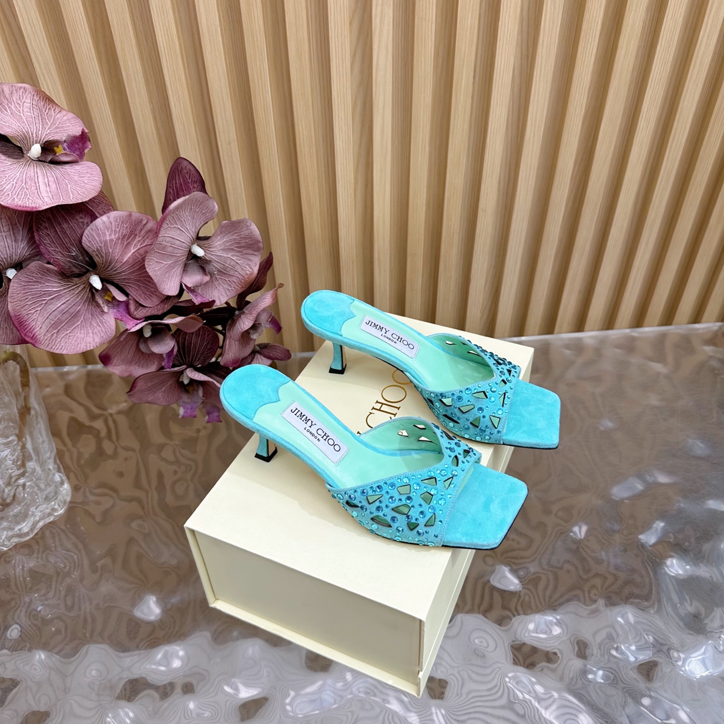 NO:249552,2025SSJIMMY CHOO Dinner High Heel Sandals/Single Shoes ——————————————————————————————————————————————————————————————————————————————————————————————————————————————————————————————————————————————————————————————————————————————————————————————————————————————————————————————————————————————————————————————————————————————————————————————————————————————————————————————————————————————————————————————————————————————————————————————————————————————————————————————————————————————————————————————————————————————————————————————————  heels, slippers, cowhide, sheepskin, sheep198609092025SSJIMMY CHOO 晚宴高跟凉鞋/单鞋 ——————————顶级版本 澳大利亚尖头 圆头系列、简直是美上天了,爱上优雅、爱上俏皮的未来感,光看一眼便想马上拥有,但一双精致的高跟鞋确是可以想想滴～ 系列专为超凡绝伦、无所谓的女士而设计,从而打造出别致的整体效果,Jimmy Choo 设计出激发女性一往无前的产品彰显魅力 1面料:羊京烫钻 2内里 羊皮内里 超级柔软细腻 3大底 进口意大利原色牛皮底 4码数 35一39（34、40、42、42定制) 5跟高 6.5cm,高跟鞋拖鞋,jimmy choo,sandals,high heels,slippers,cowhide,sheepskin,sheep,Women's Shoes