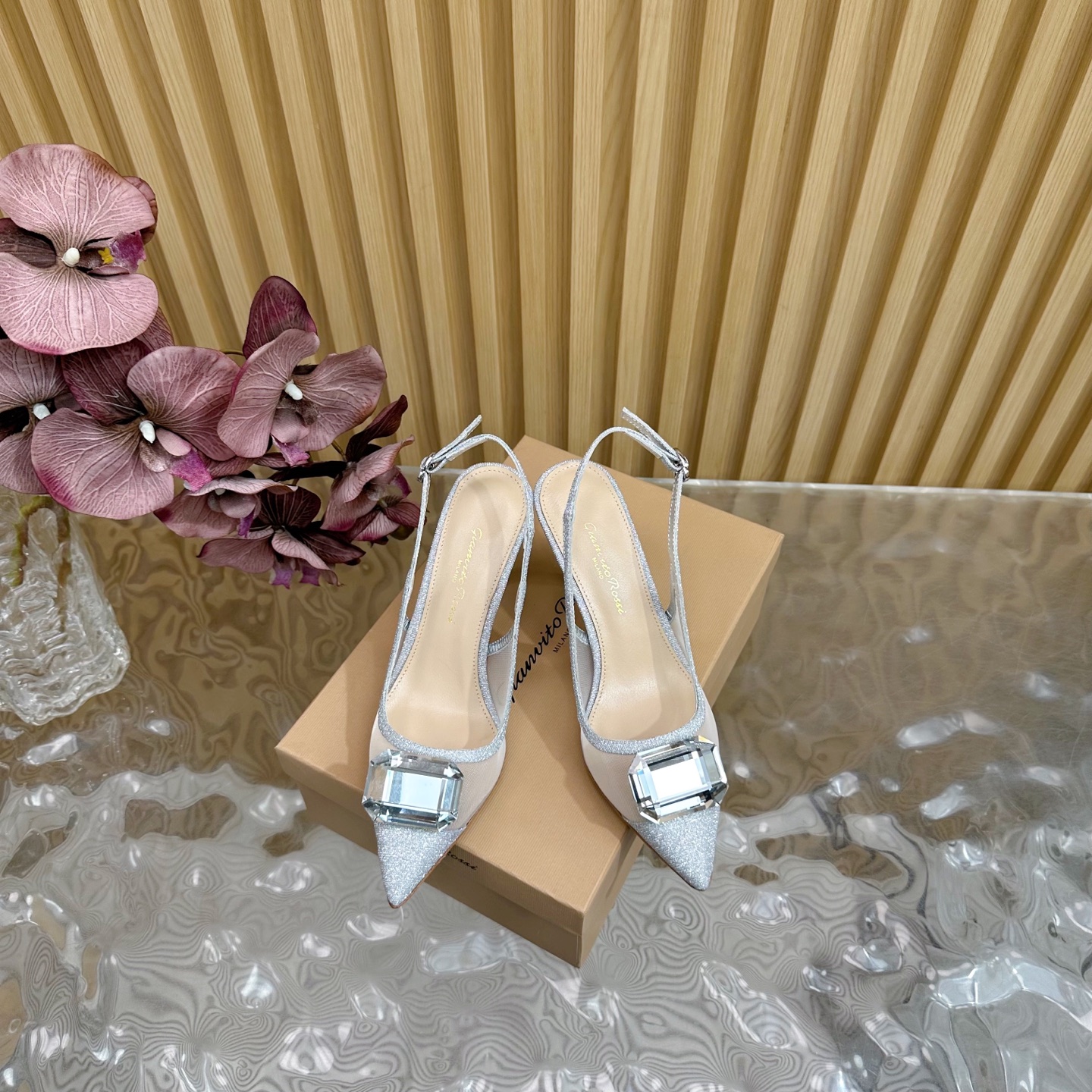 Fashionable Spring Shoes for Women: Modern Elegance and Comfort in Every Step - 图片 4