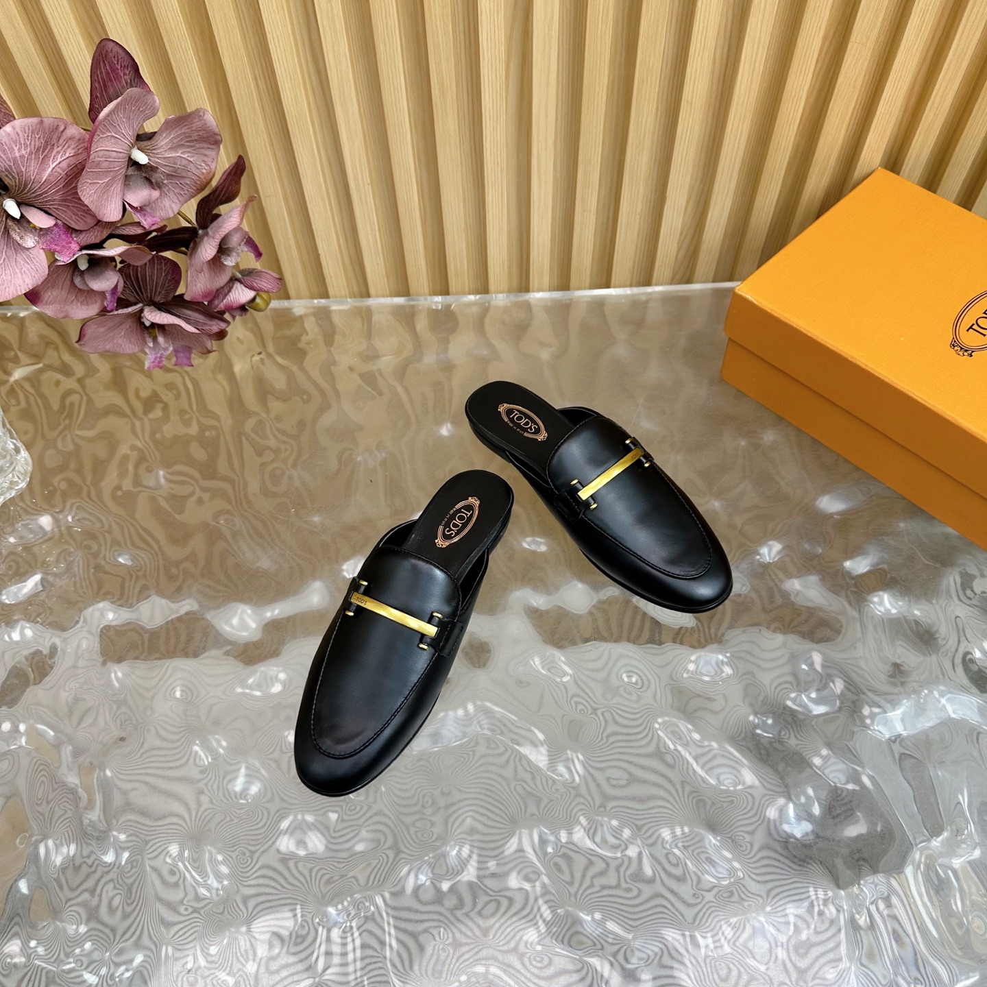 “2025 Luxury Tod’s: Original Custom Cattle Skin Shoes with Italian Big Bottom” - 图片 5