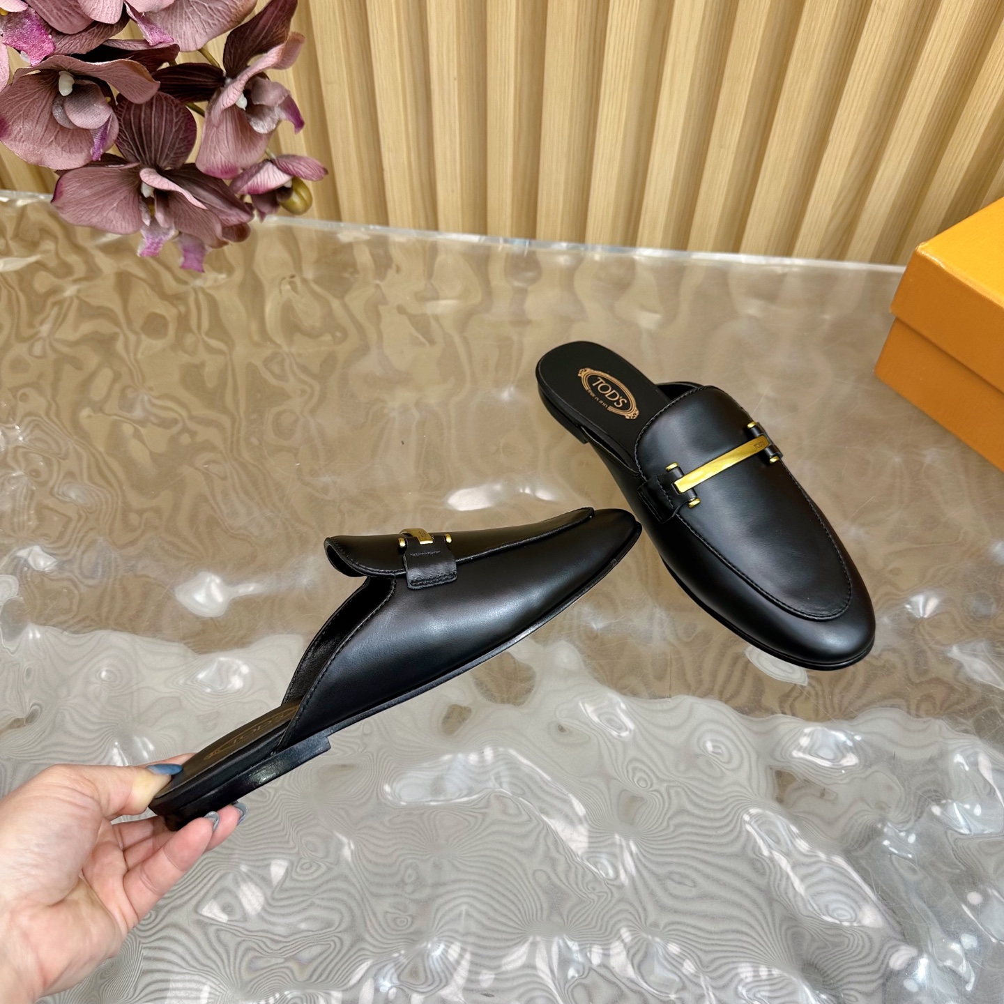 “2025 Luxury Tod’s: Original Custom Cattle Skin Shoes with Italian Big Bottom” - 图片 8