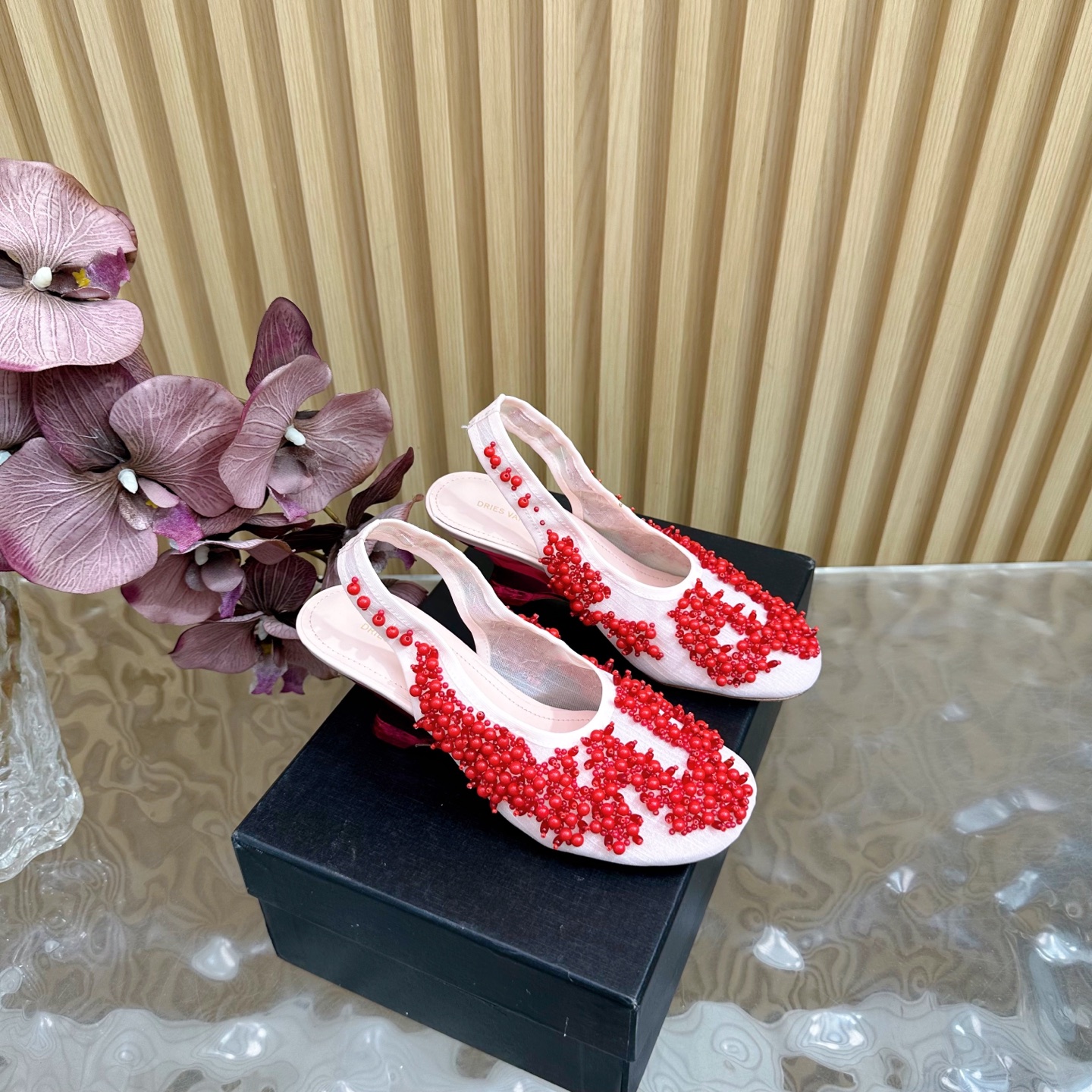 NO:383114,2025 spring and summer new model, the counter is released simultaneously #Dries Von note # DVN #Galaxy Stars Wear on the feet No need for too much gorgeous text These are hard to dislike. Super Heavy Industry beading process with crystal transparent wedges, unambiguous style. A very pioneering sandal —————————————————————————————————————————————————————————————————————————————————————————————————————————————————————————————————————————————————————————————————————————————————————————————————————————————————————————————————————————————————————————————————————————————————————————————————————————————————————————————————————————————————————————————————————————————————————————————————————————————————————————————————————————————198609092025春夏新款 专柜同步发售#Dries Von noten # DVN #银河繁星穿在脚上 无需过多华丽的文字 这些子很难让人不爱 超重工的钉珠工艺 搭配水晶透明坡跟 一点都不含糊的风格 非常先锋的一款凉鞋 ——————————————高跟 面料网纱超重工釘珠 内里羊皮 跟高平底/ 7.5cm坡跟 大底原版真皮注塑大底 码数35/42（40,41,42定制）,高跟鞋凉鞋,sandals,high heels,sheepskin,Women's Shoes