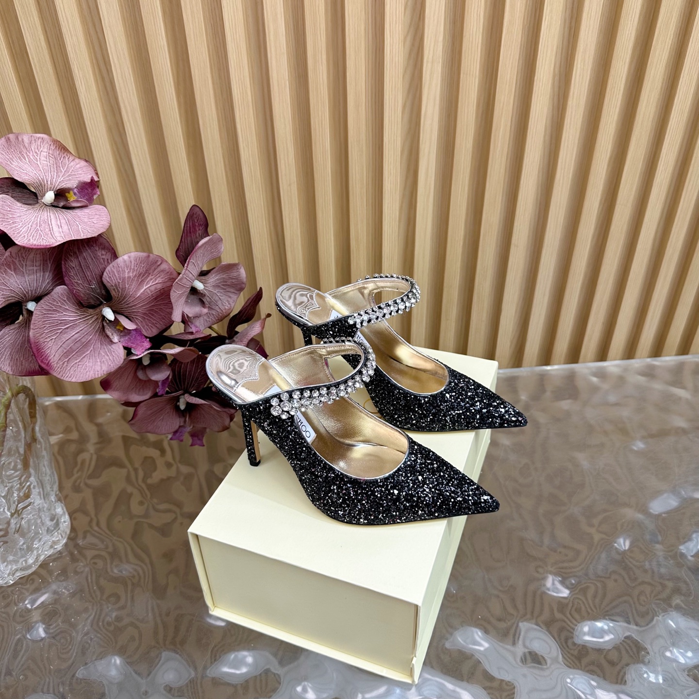 NO:405971,SSJIMMY CHOO Dinner High Heel Sandals/Single Shoes ——————————————————————————————————————————————————————————————————————————————————————————————————————————————————————————————————————————————————————————————————————————————————————————————————————————————————————————————————————————————————————————————————————————————————————————————————————————————————————————————————————————————————————————————————————————————————————————————————————————————————————————————————————————————————————————————————————————————————————————————————————  heels cowhide sheepskin19860909SSJIMMY CHOO 晚宴高跟凉鞋/单鞋 ——————————顶级版本 澳大利亚尖头 圆头系列、简直是美上天了,爱上优雅、爱上俏皮的未来感,光看一眼便想马上拥有,但一双精致的高跟鞋确是可以想想滴～ 系列专为超凡绝伦、无所谓的女士而设计,从而打造出别致的整体效果,Jimmy Choo 设计出激发女性一往无前的产品彰显魅力 1面料:亮片 2内里 羊皮内里 超级柔软细腻 3大底 进口意大利原色牛皮底 4码数 35一39(34、40、41.42 定制) 5跟高 10cm,半拖高跟鞋,jimmy choo,sandals,high heels,cowhide,sheepskin,Women's Shoes