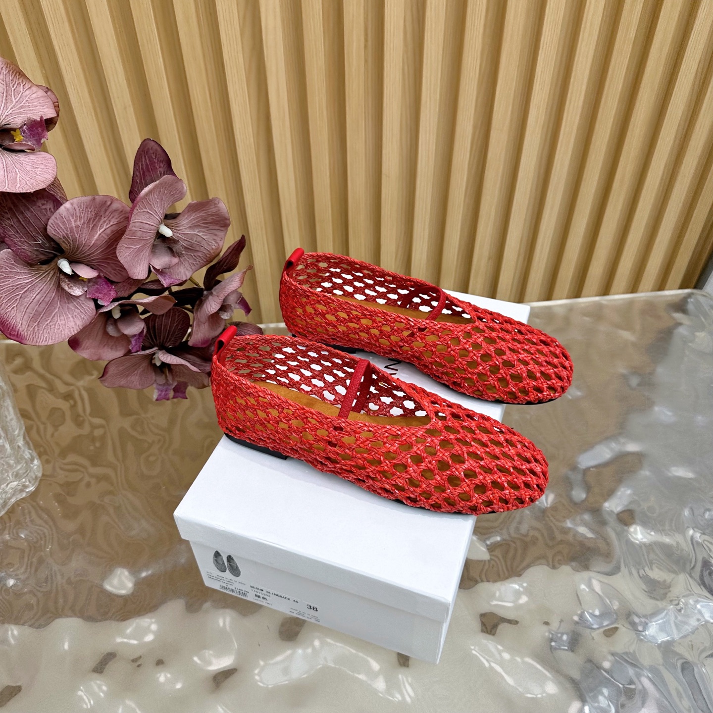 Fashion Trends for Summer 2025: Shiny Crystal-Coated Shoes with Velvet Details.