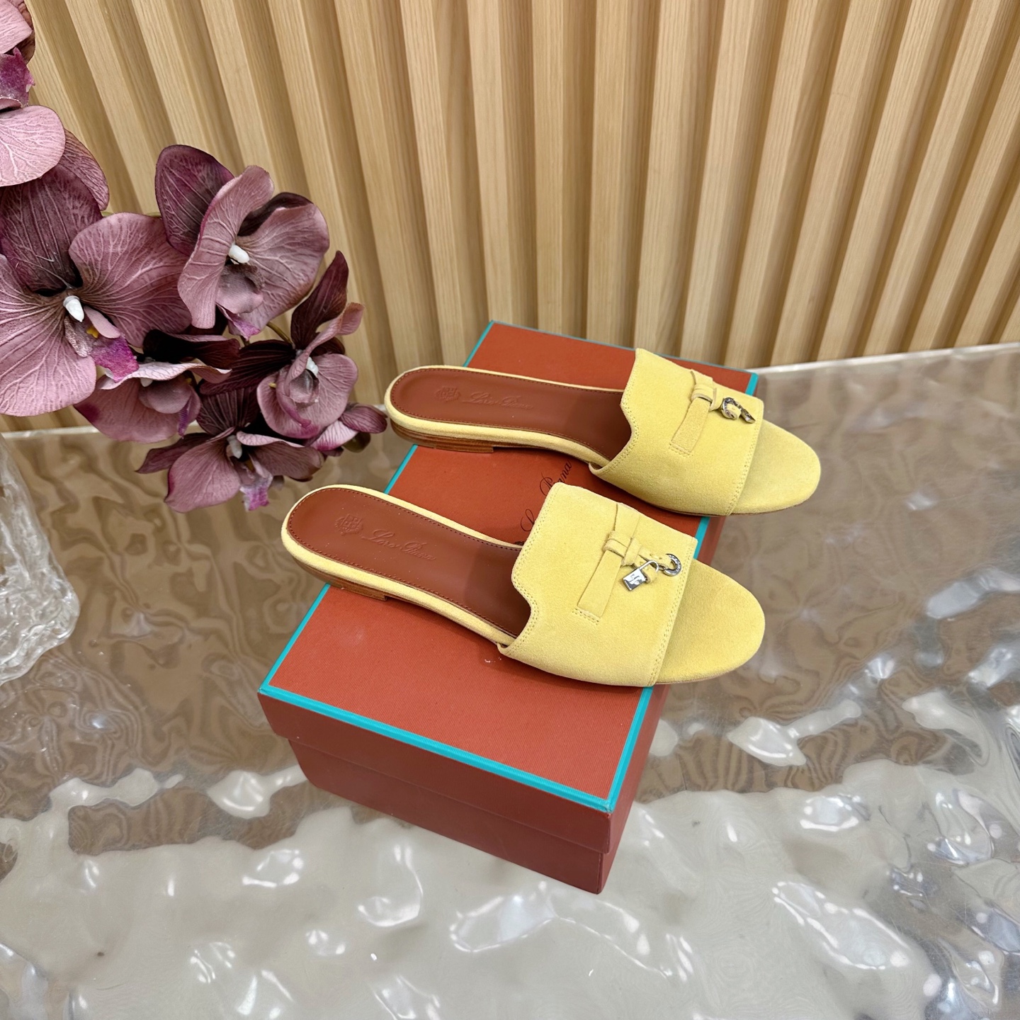 Loro Piana LP 60: Classic Italian Leather Slippers with Durable Style