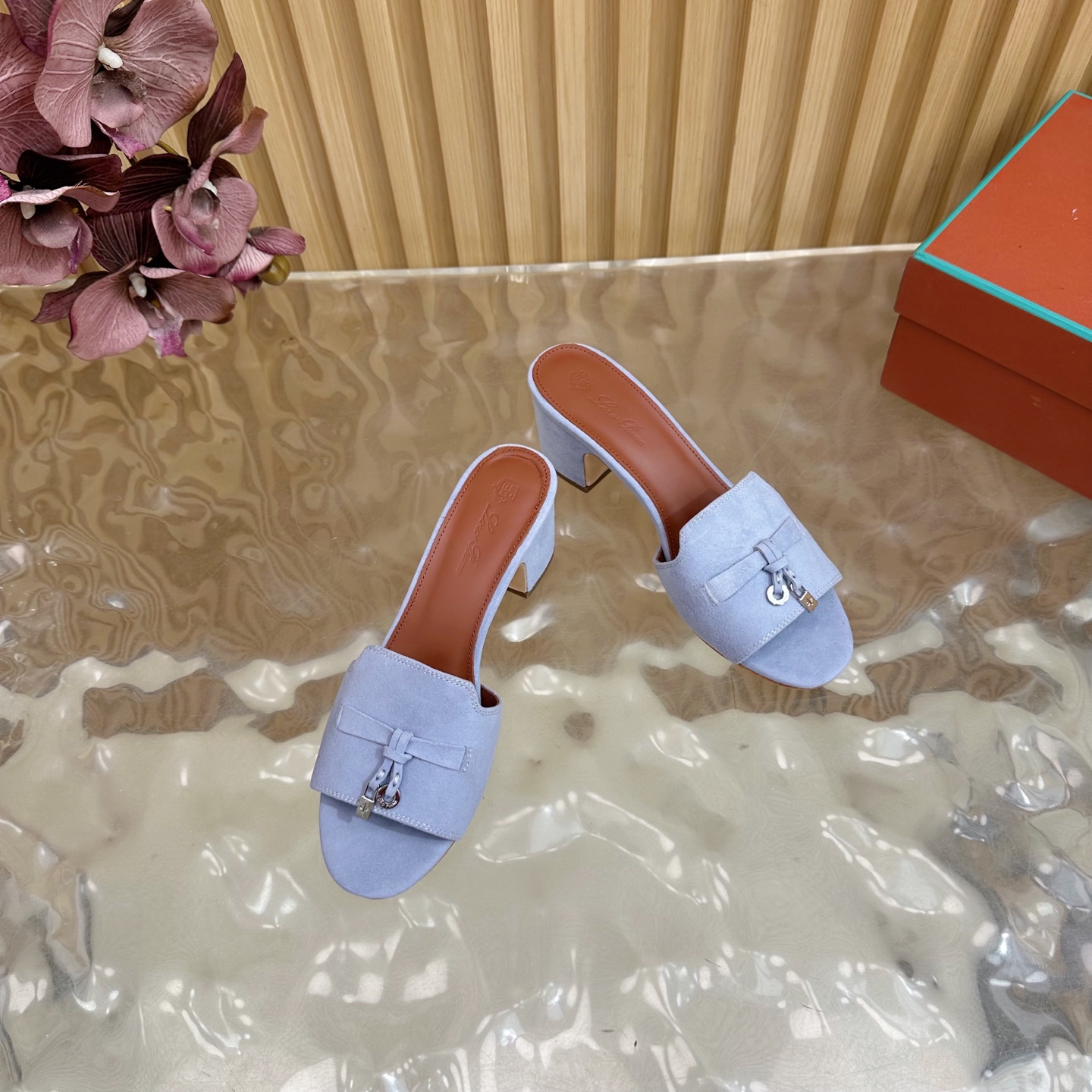Luxurious Loro Piana 60S Classics: Stylish, Durable Italian Leather Slippers – Review & Pricing - 图片 6