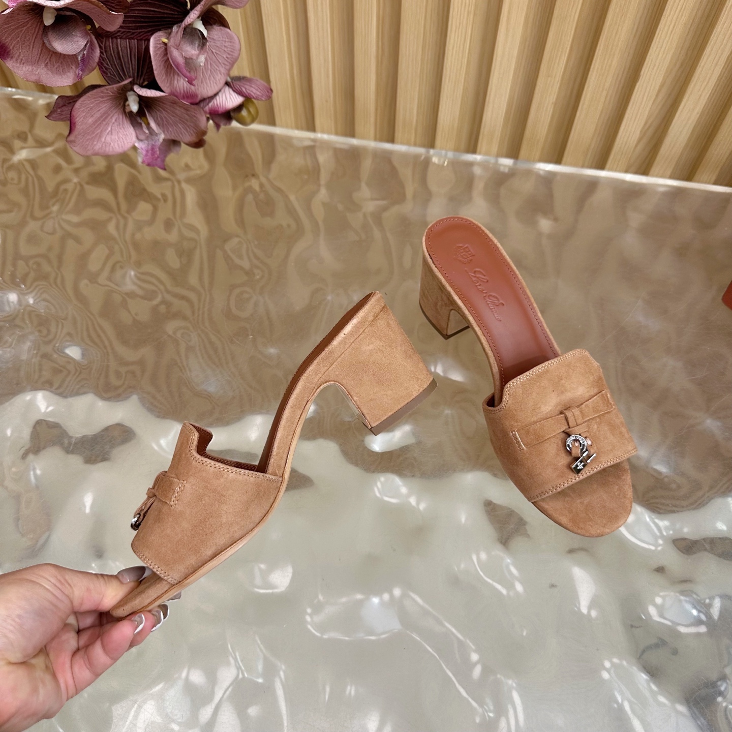 Loro Piana 60S Classics: Exemplary Style with Italian Leather, Flat Soles. - 图片 7