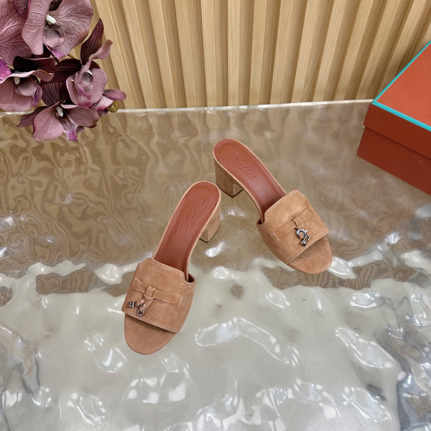 Loro Piana 60S Classics: Exemplary Style with Italian Leather, Flat Soles. - 图片 6