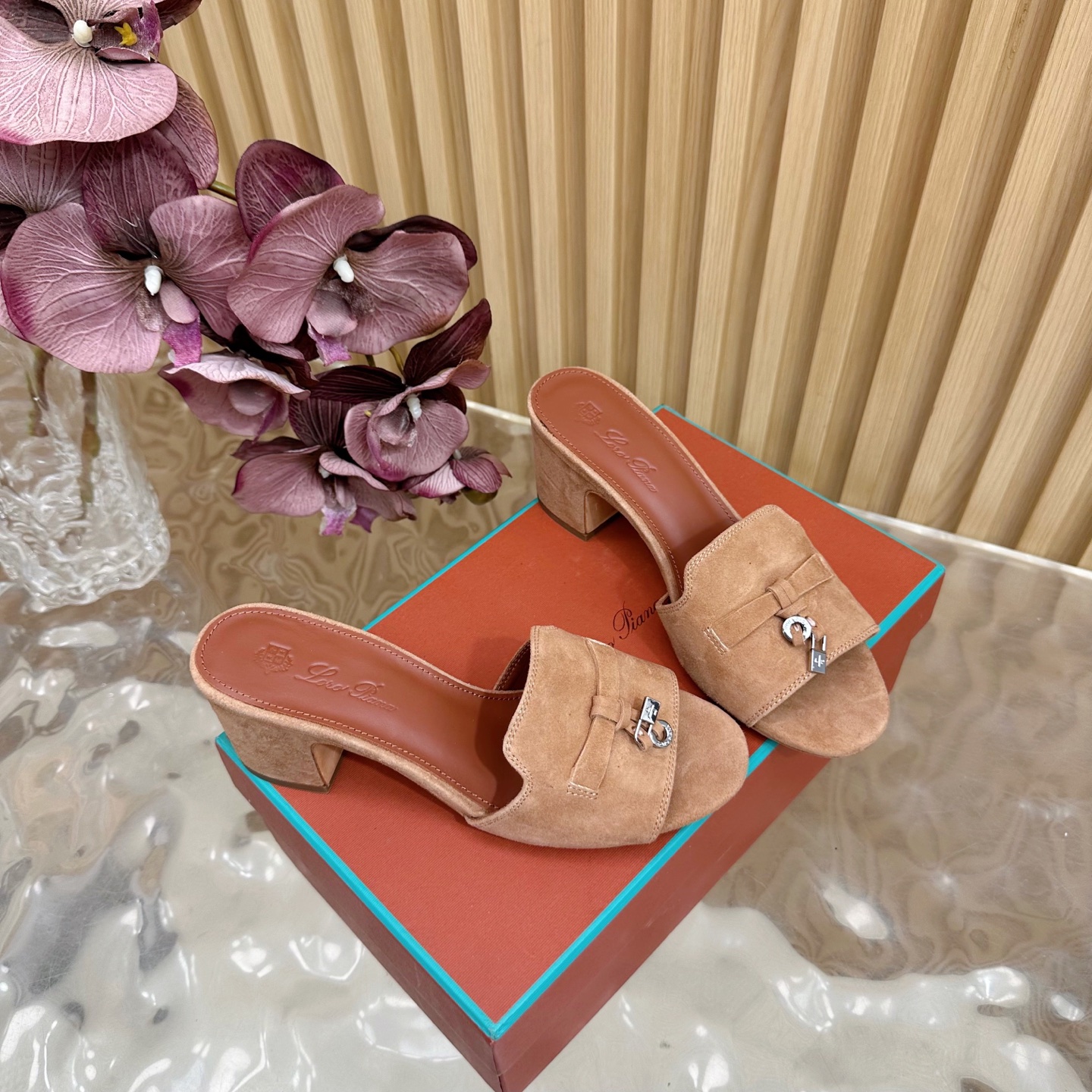Loro Piana 60S Classics: Exemplary Style with Italian Leather, Flat Soles. - 图片 3