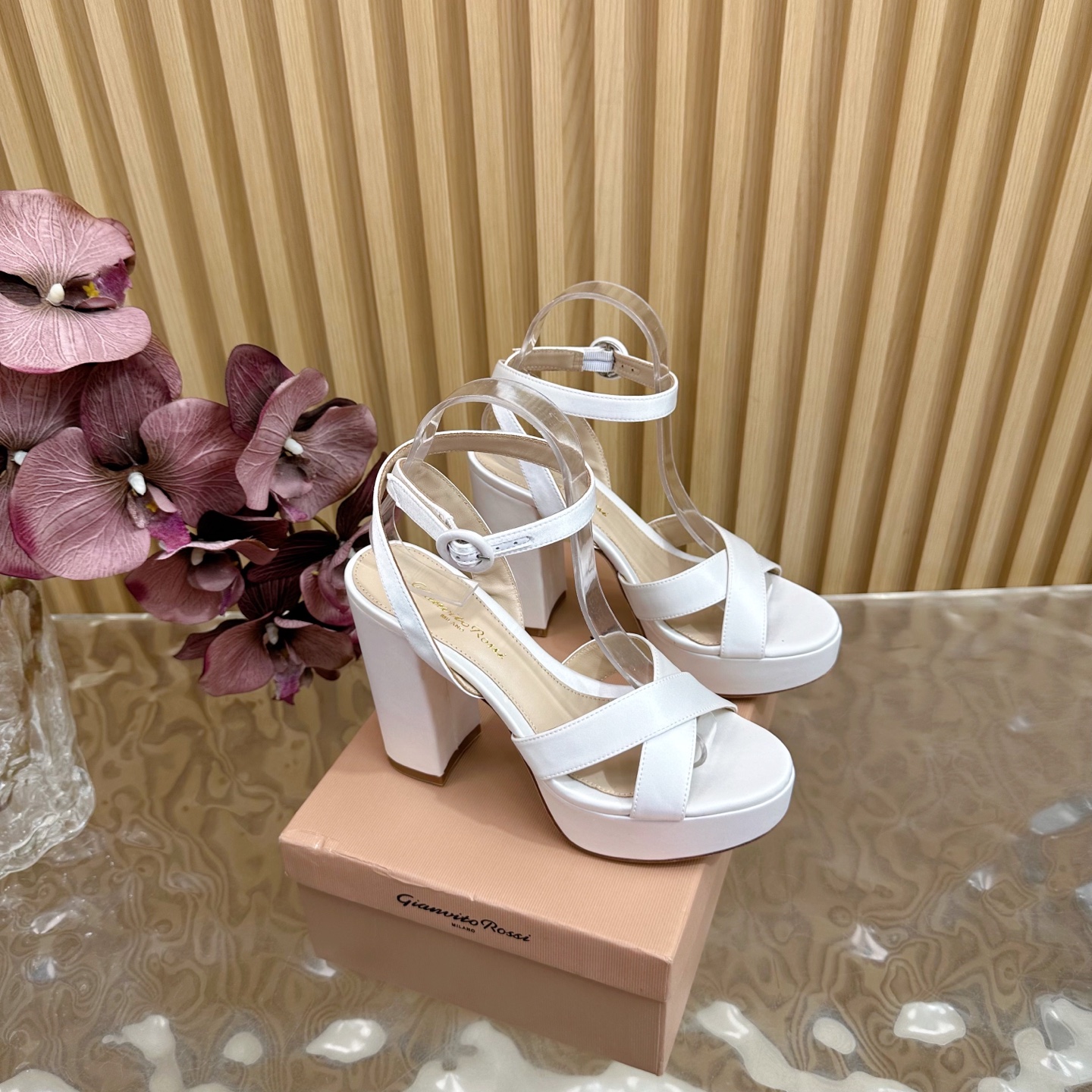 Gianvito Rossi High-Heavy Sandals: Immortal Legend of Fashion in 2025.