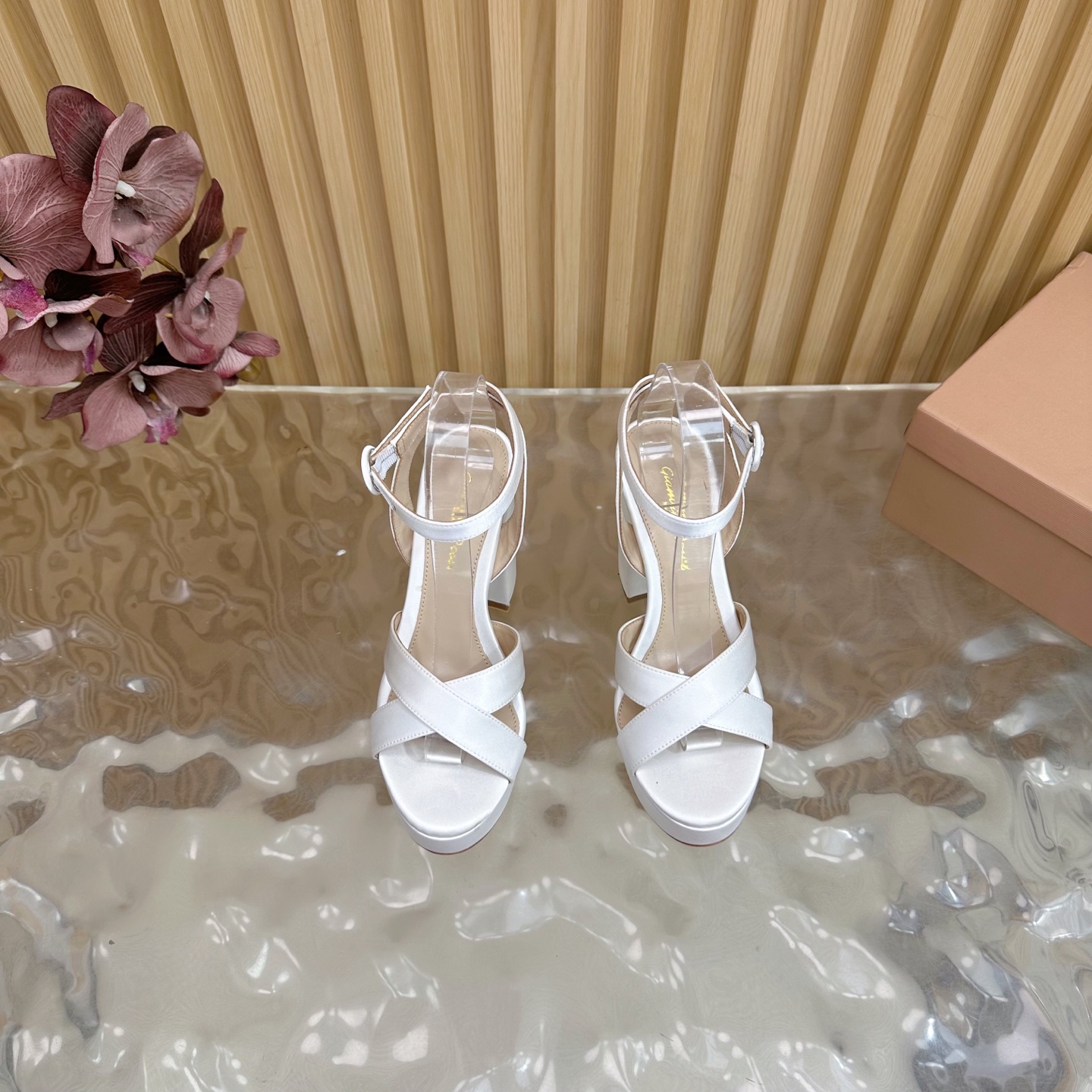 Gianvito Rossi High-Heavy Sandals: Immortal Legend of Fashion in 2025. - 图片 5