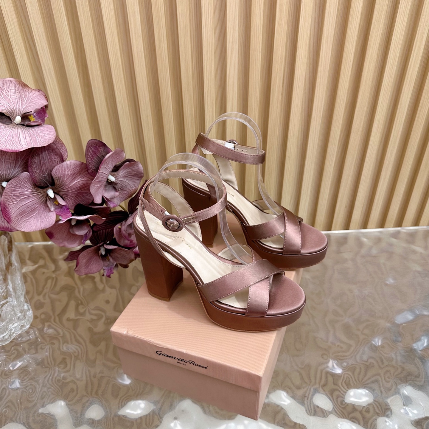 Gianvito Rossi High-Heavy Sandals: Immortal Legend of Fashion in 2025