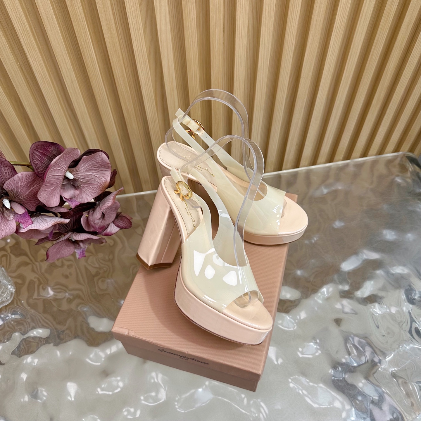 Luxury Gianvito Rossi High-Heavy Sandals: Immortal Legend of Fashion. - 图片 2