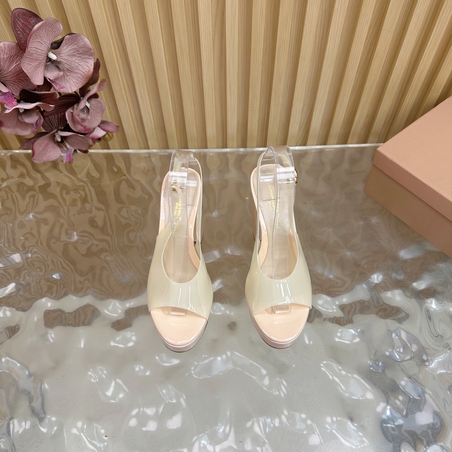 Luxury Gianvito Rossi High-Heavy Sandals: Immortal Legend of Fashion. - 图片 4