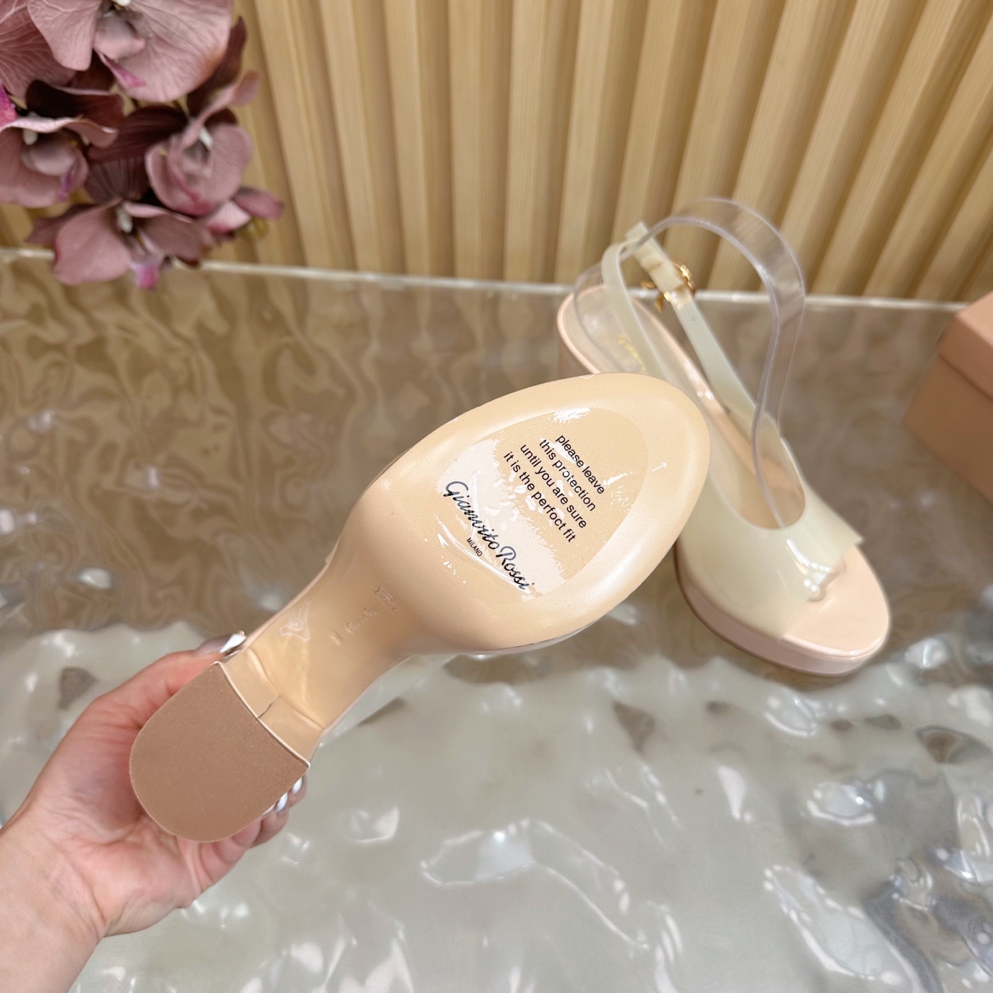 Luxury Gianvito Rossi High-Heavy Sandals: Immortal Legend of Fashion. - 图片 9