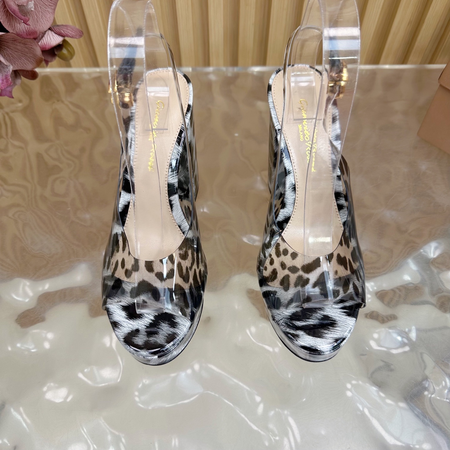 Luxurious Gianvito Rossi High-Heel Sandals: Timeless Elegance in Every Step - 图片 6