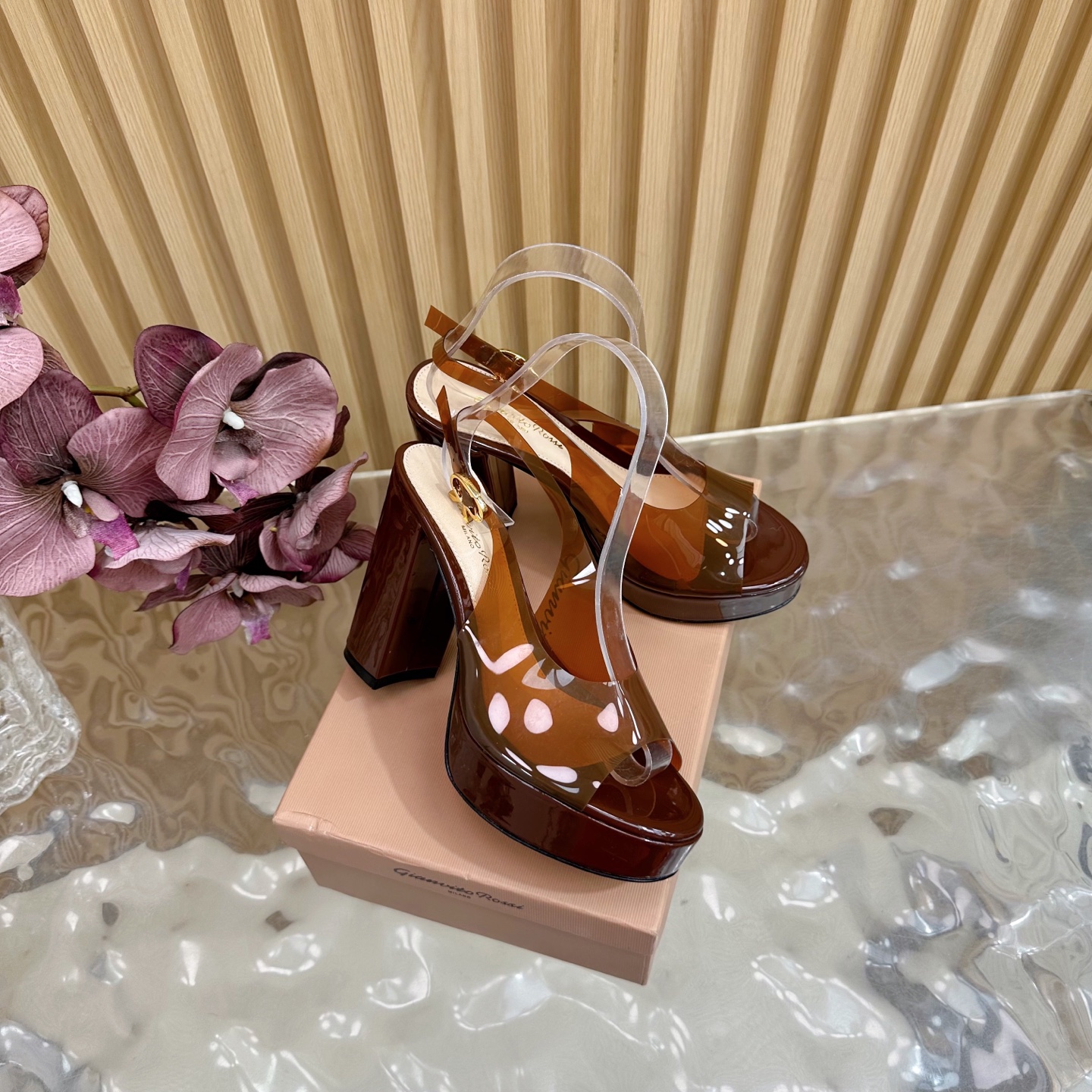 Luxury Gianvito Rossi High-Heel Sandals: Timeless Elegance in 2025 Fashionista’s Must-Have. - 图片 2