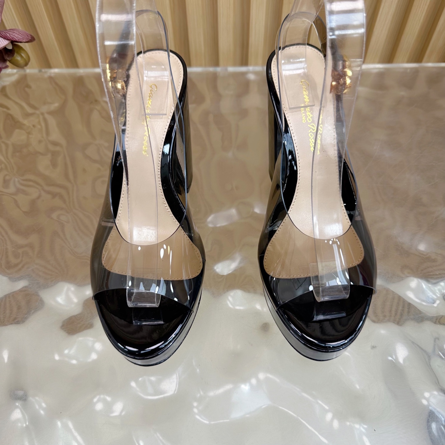 Luxury Gianvito Rossi High-Heel Sandals: Classic Elegance in 2025 Fashion Trend - 图片 5