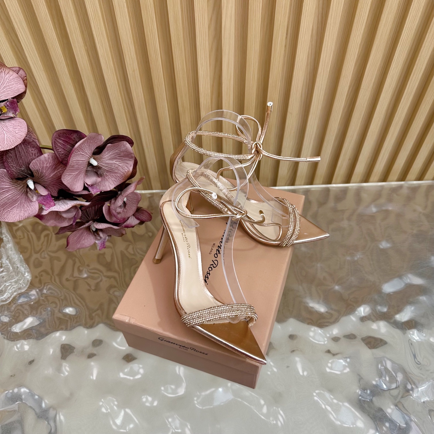Luxurious Gianvito Rossi High-Heel Sandals: 2025 Classic Fashion Legend - 图片 2