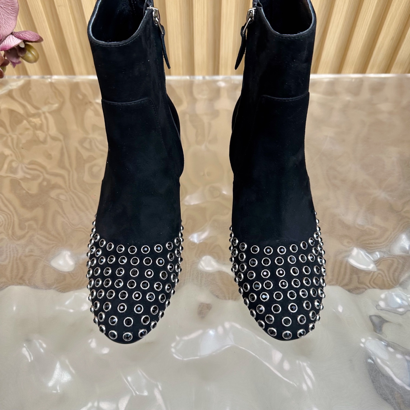 Azzedine Alaia: Fashion’s Last Tailoring King and Shoe Trader - 图片 5
