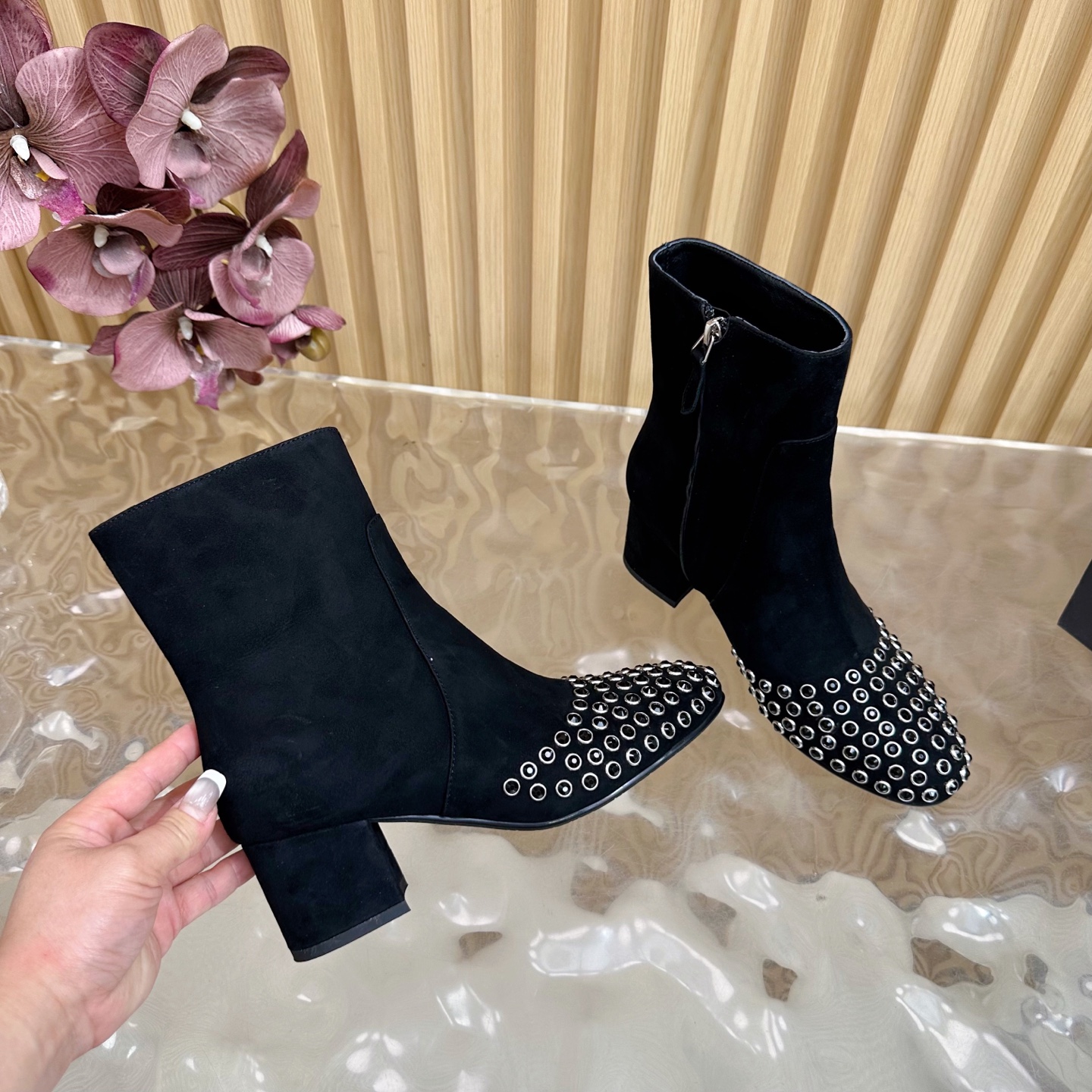 Azzedine Alaia: Fashion’s Last Tailoring King and Shoe Trader - 图片 8