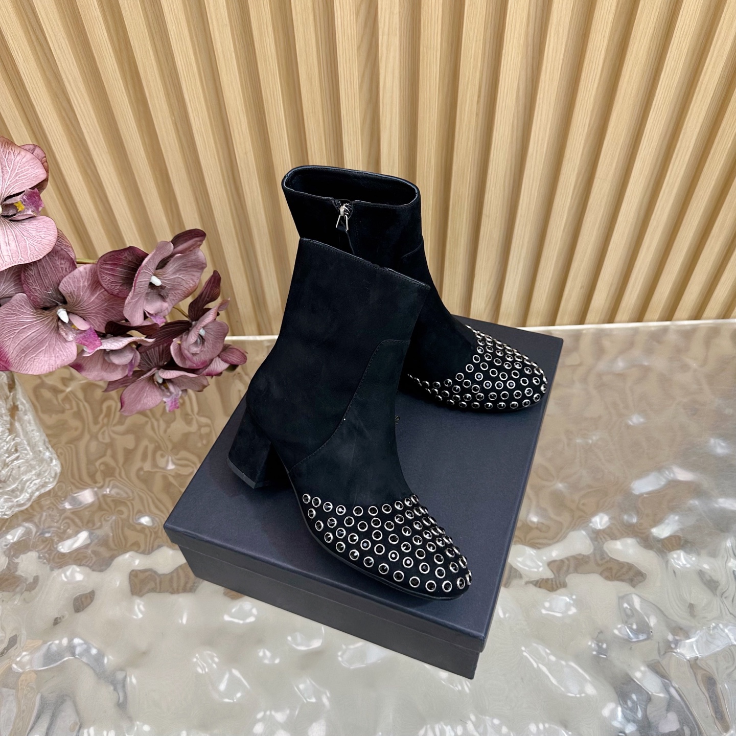 Azzedine Alaia: Fashion’s Last Tailoring King and Shoe Trader - 图片 2