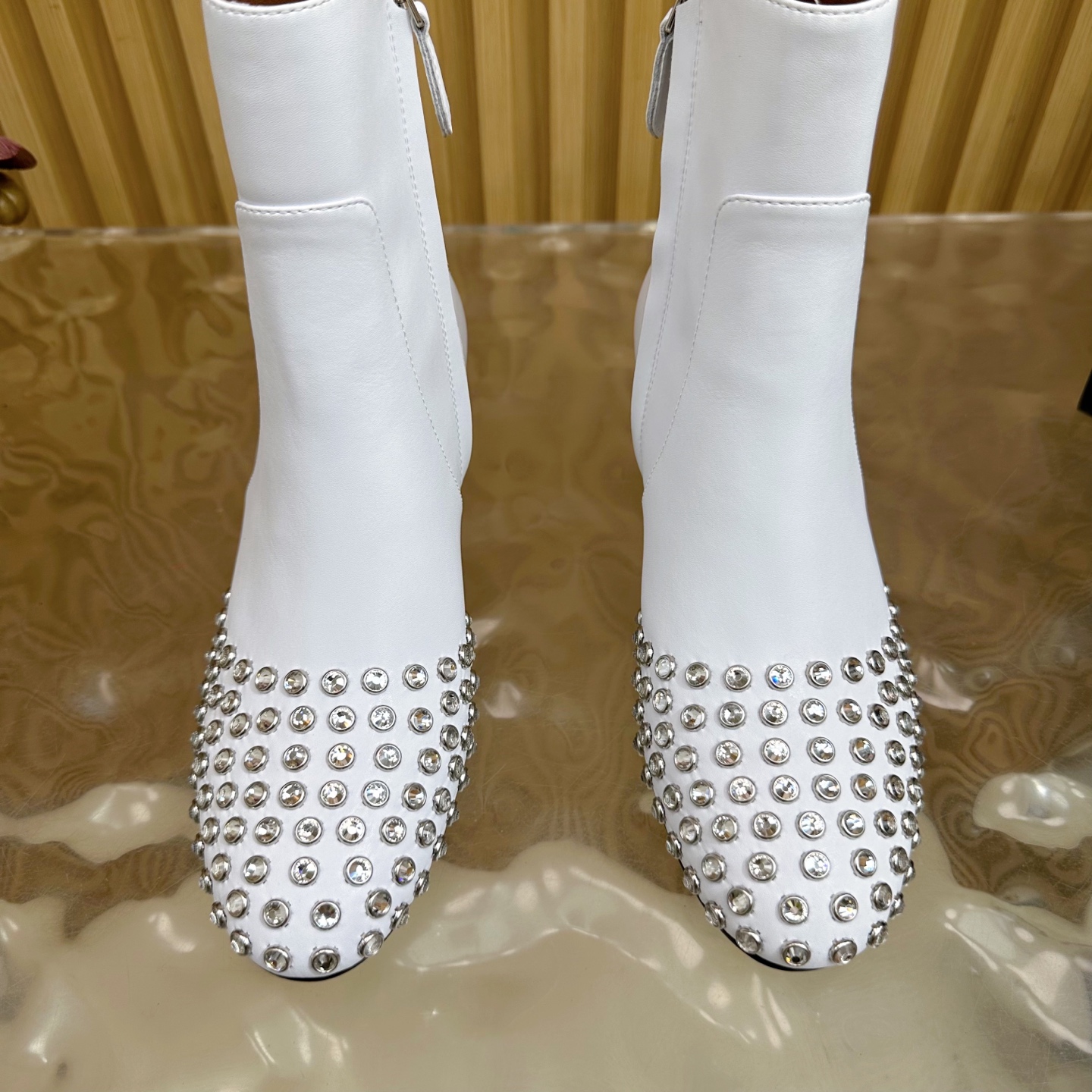Azzedine Alaia: Master of Fashion Tailoring and Footwear Innovation - 图片 5