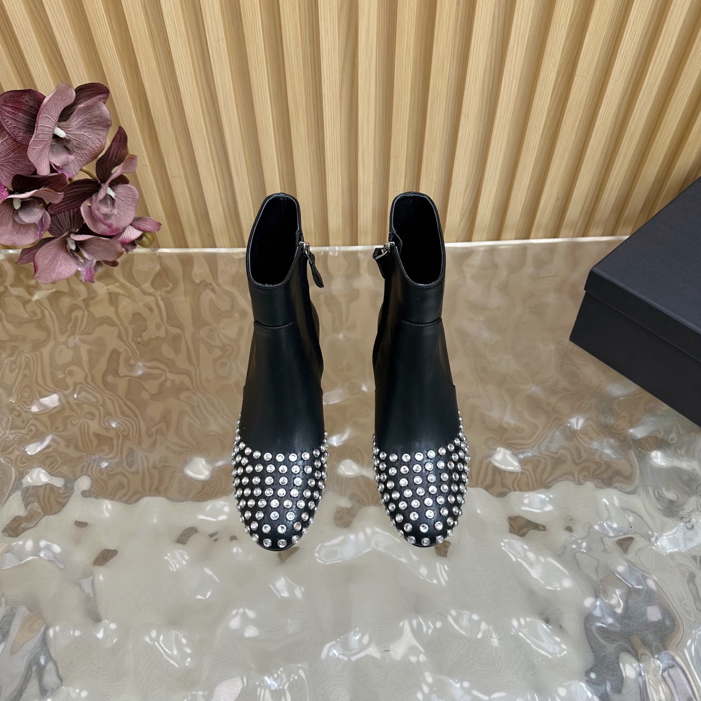 Azzedine Alaia: Fashion’s Last Tailoring King and Shoe Trader - 图片 4