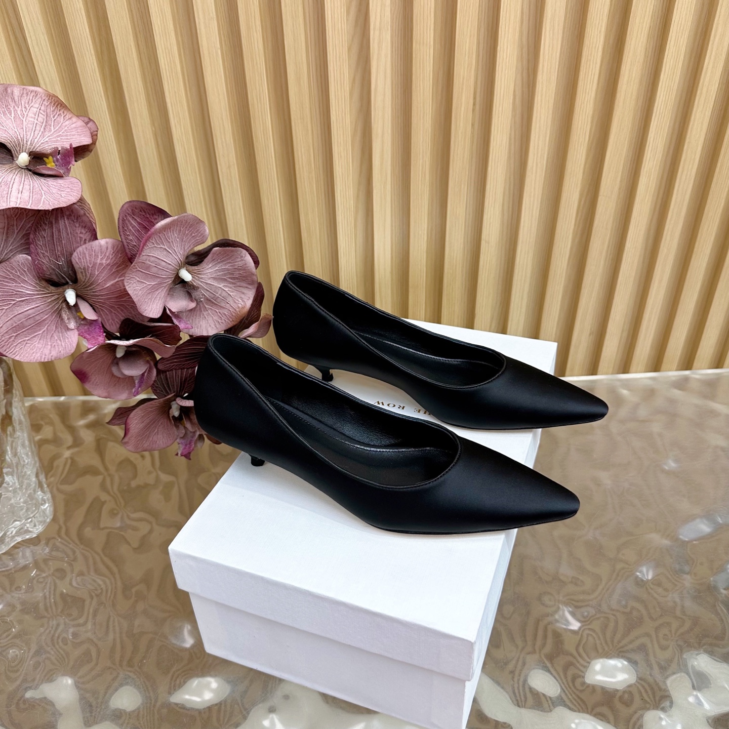 High-quality, Small Crowds: Row25 Spring & Summer Shoe Retrospect – Comfortable, Stylish, Imported Italian Leather. - 图片 1