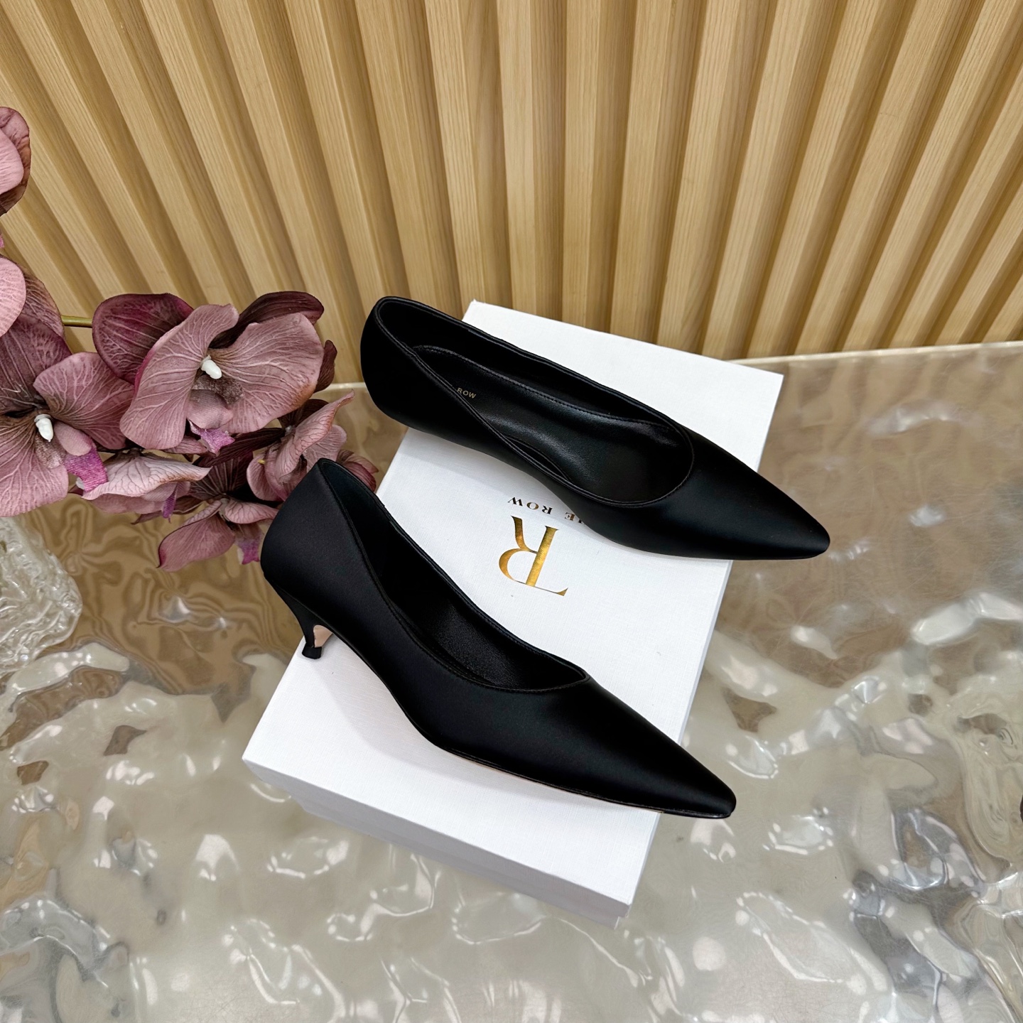 High-quality, Small Crowds: Row25 Spring & Summer Shoe Retrospect – Comfortable, Stylish, Imported Italian Leather. - 图片 2