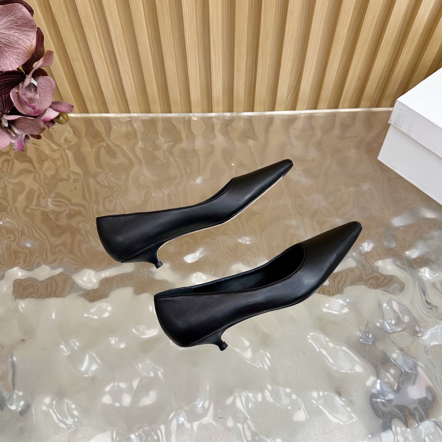 Review: High-quality, small crowds adore the chic and comfy Row25 spring/summer shoes. - 图片 7