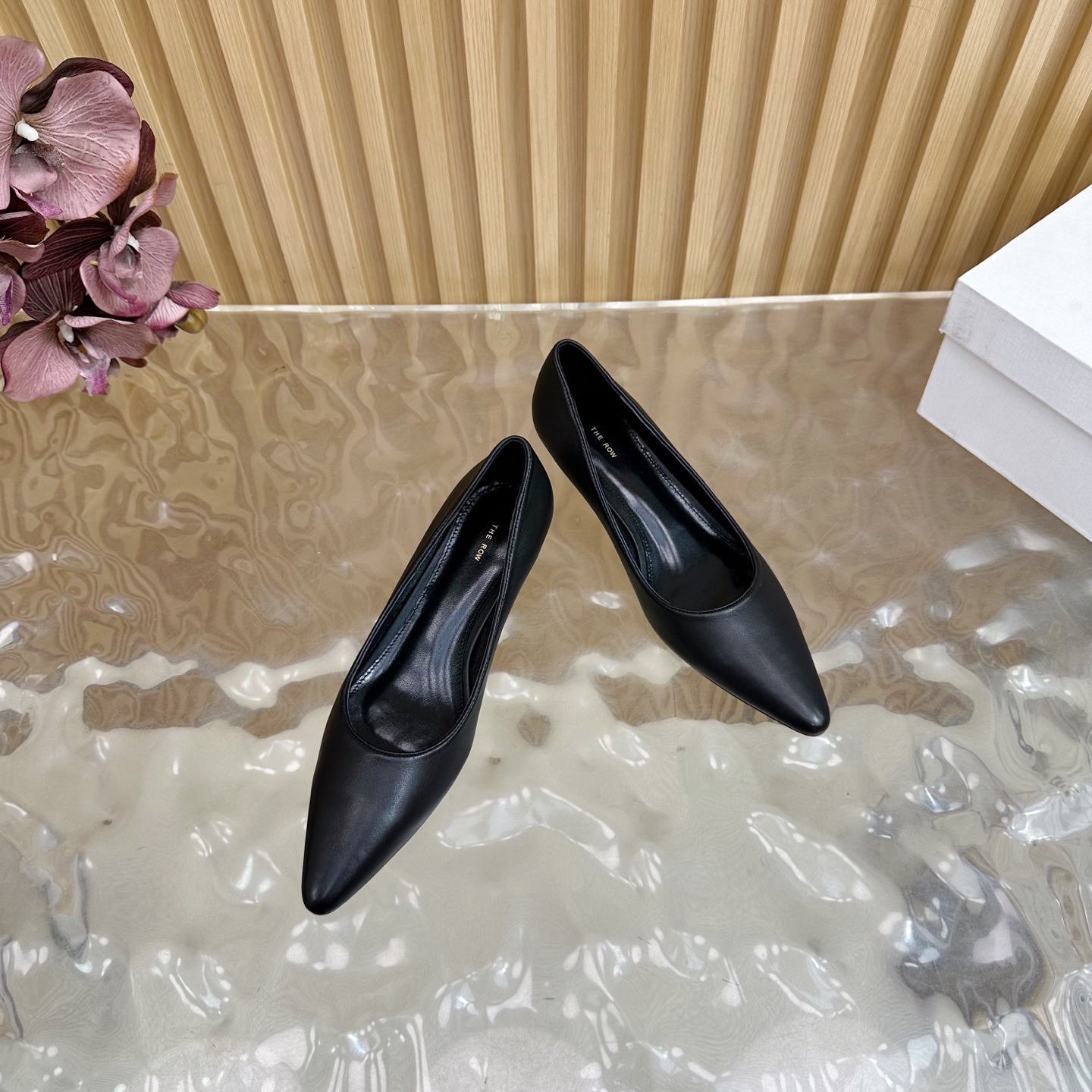 Review: High-quality, small crowds adore the chic and comfy Row25 spring/summer shoes. - 图片 8