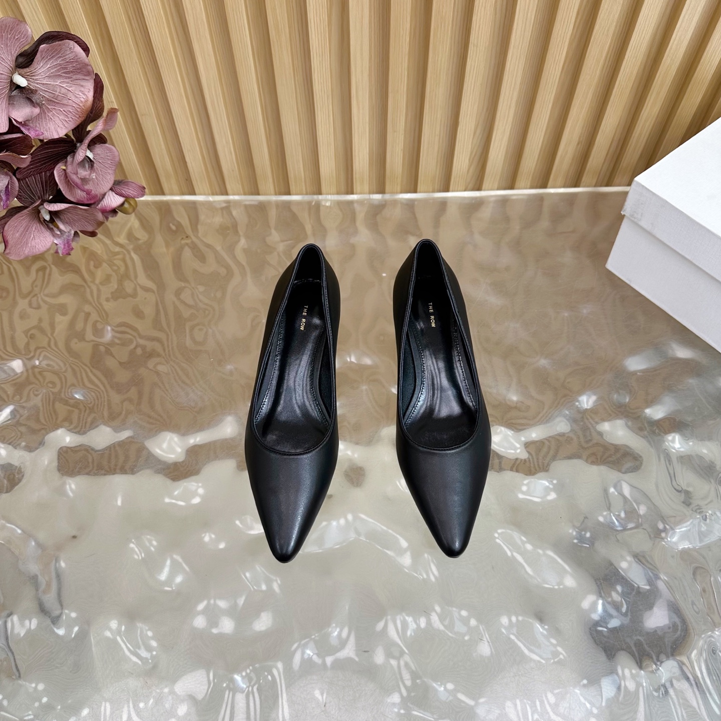 Review: High-quality, small crowds adore the chic and comfy Row25 spring/summer shoes. - 图片 4