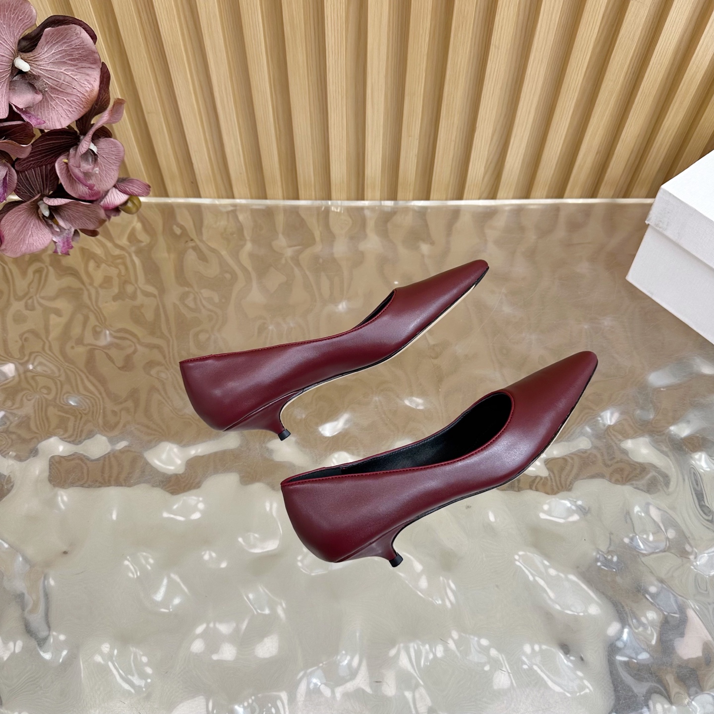 “High-Quality Retro Shoes: Simple, Clean, Comfortable, Imported Leather, Various Sizes Available” - 图片 8