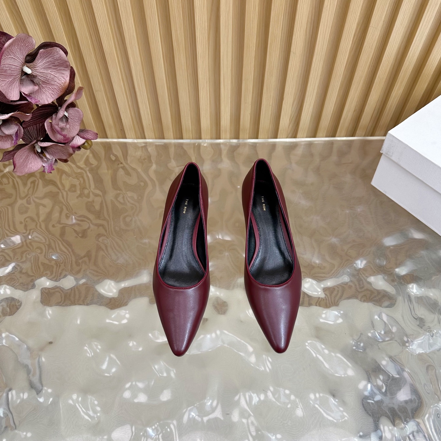 “High-Quality Retro Shoes: Simple, Clean, Comfortable, Imported Leather, Various Sizes Available” - 图片 4