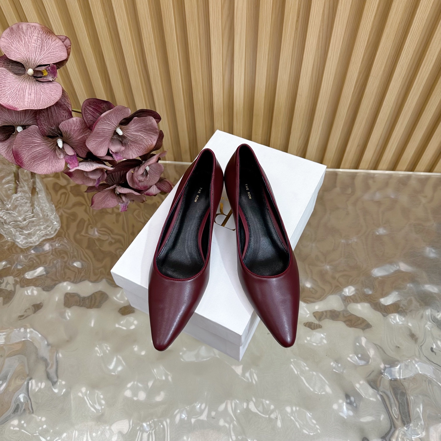 “High-Quality Retro Shoes: Simple, Clean, Comfortable, Imported Leather, Various Sizes Available” - 图片 3