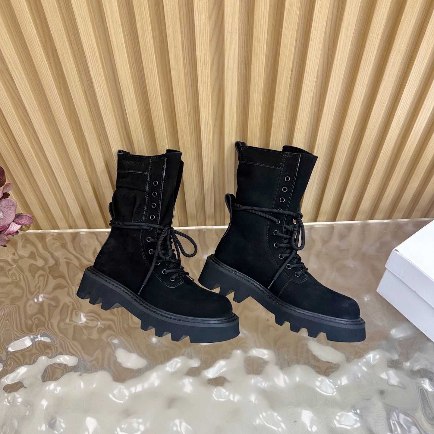 High-Quality Janderson Tribe Martin Boots: Comfortable and Stylish Footwear for All Seasons. - 图片 6