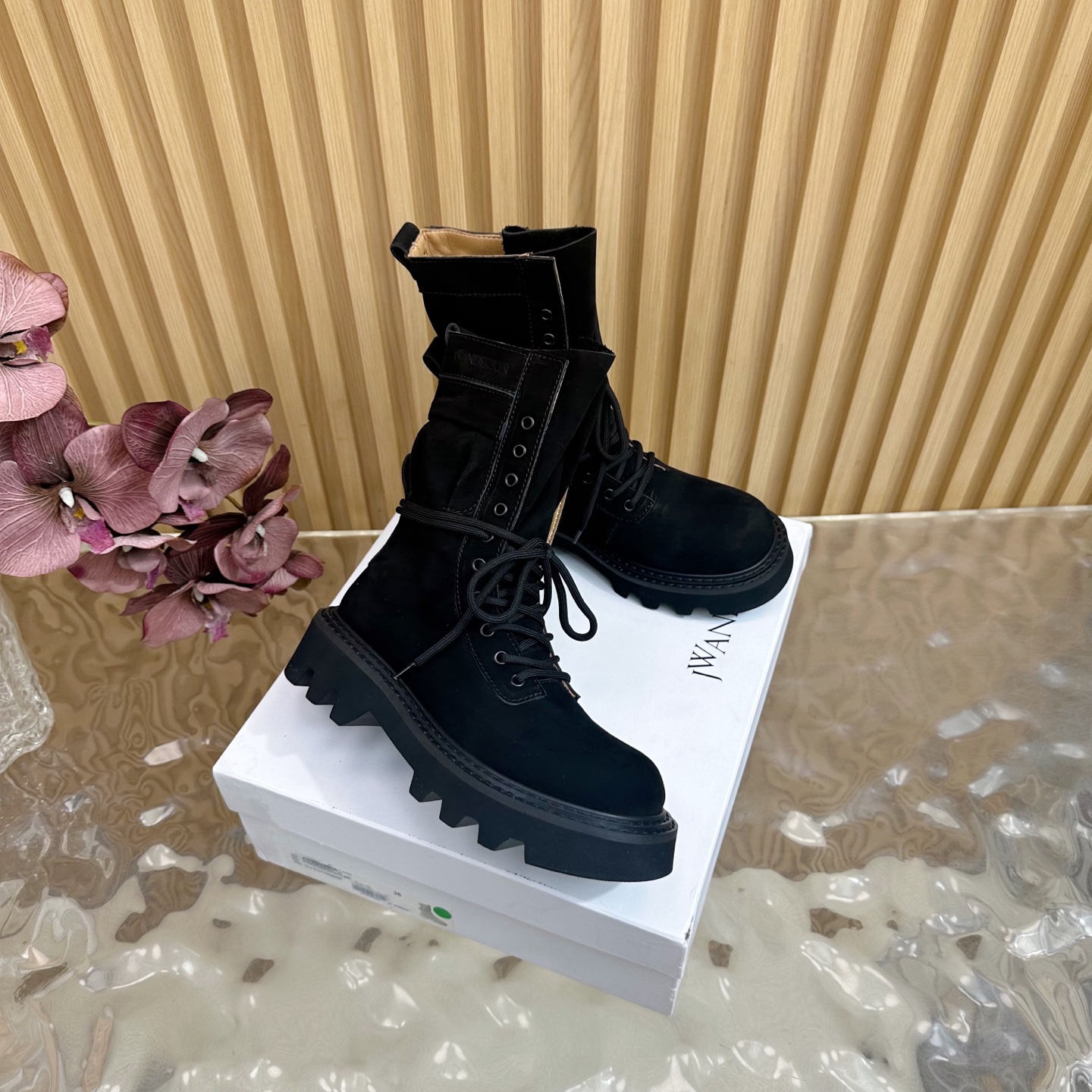 High-Quality Janderson Tribe Martin Boots: Comfortable and Stylish Footwear for All Seasons. - 图片 2
