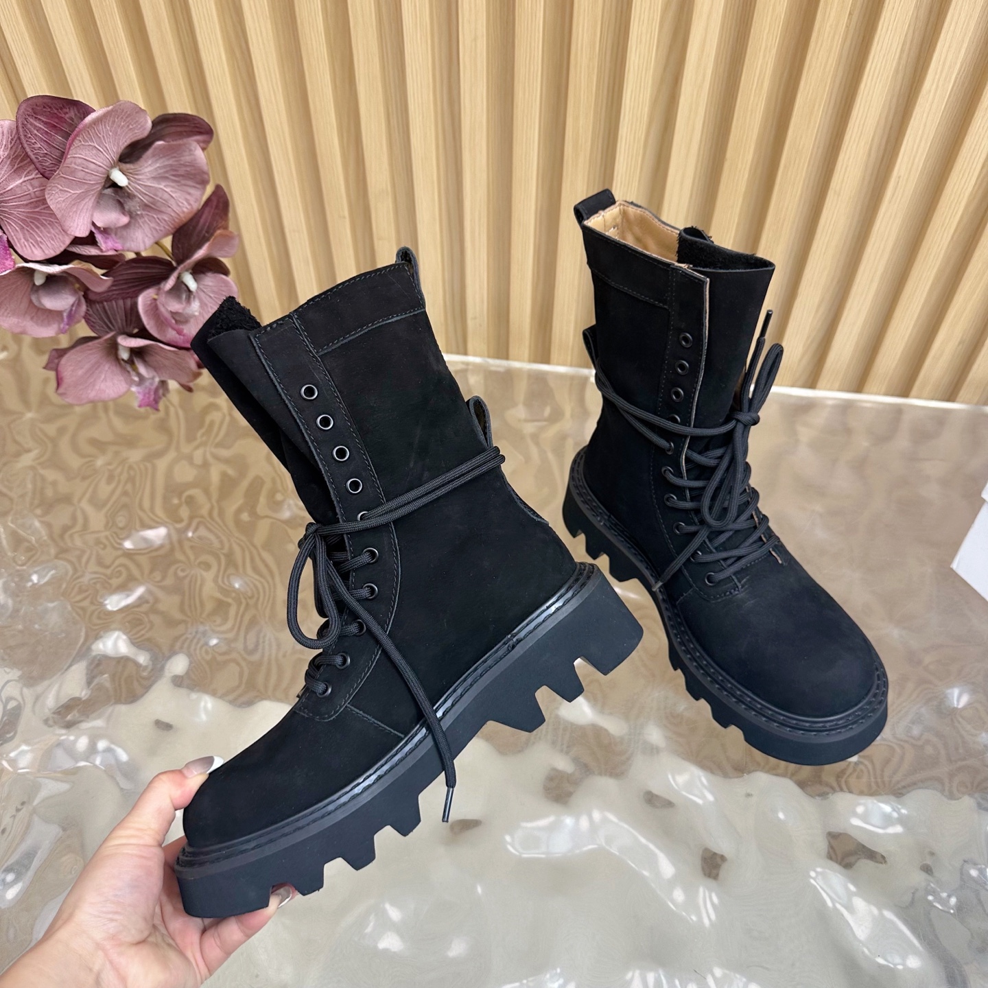 High-Quality Janderson Tribe Martin Boots: Comfortable and Stylish Footwear for All Seasons. - 图片 7