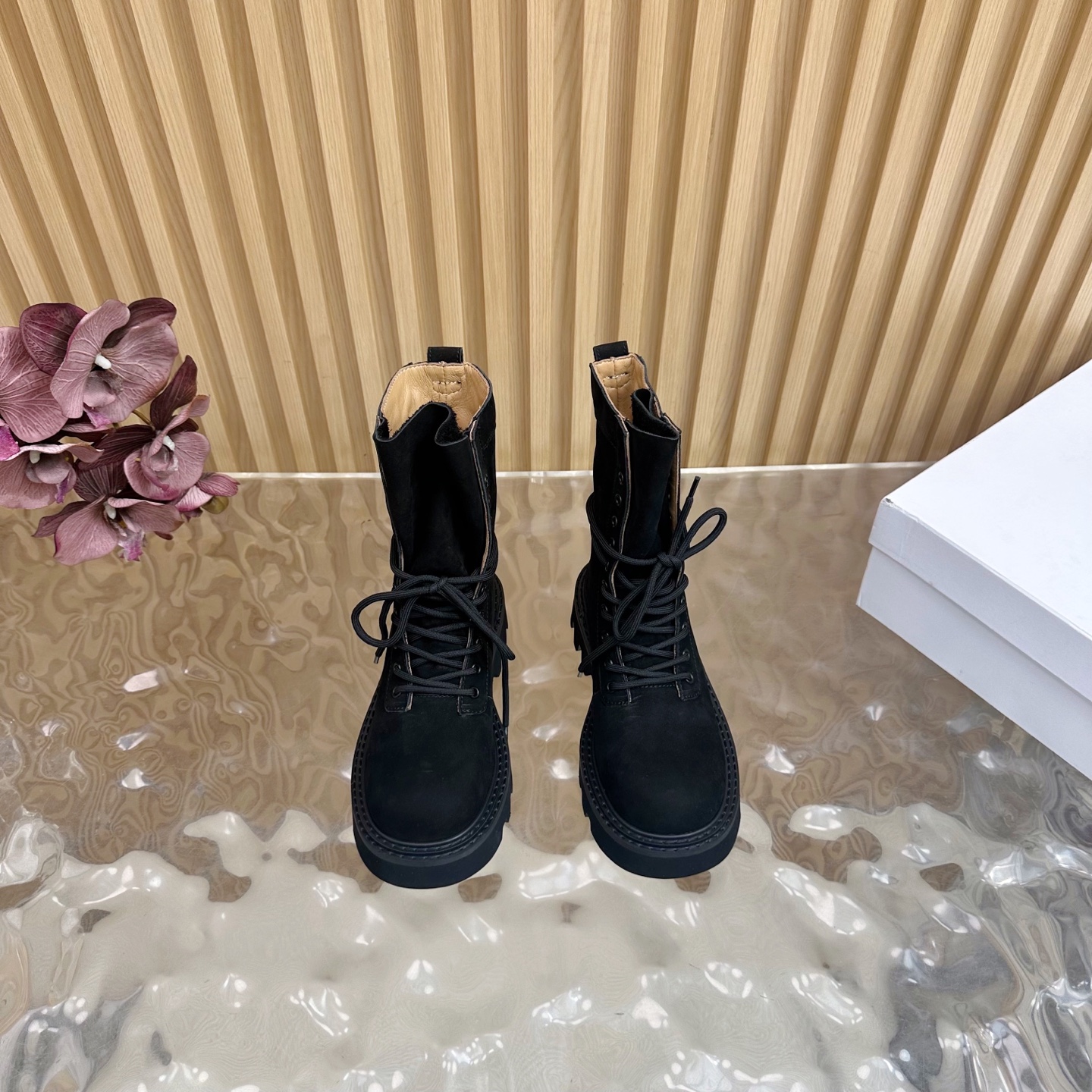High-Quality Janderson Tribe Martin Boots: Comfortable and Stylish Footwear for All Seasons. - 图片 3