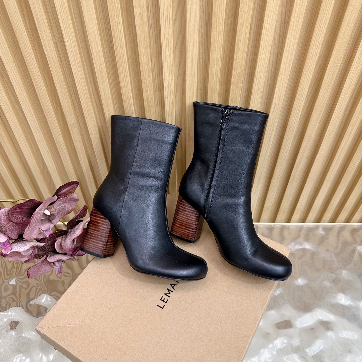 LEMAIRE 25 Shoes: French Elegance and Comfort in Every Step - 图片 4